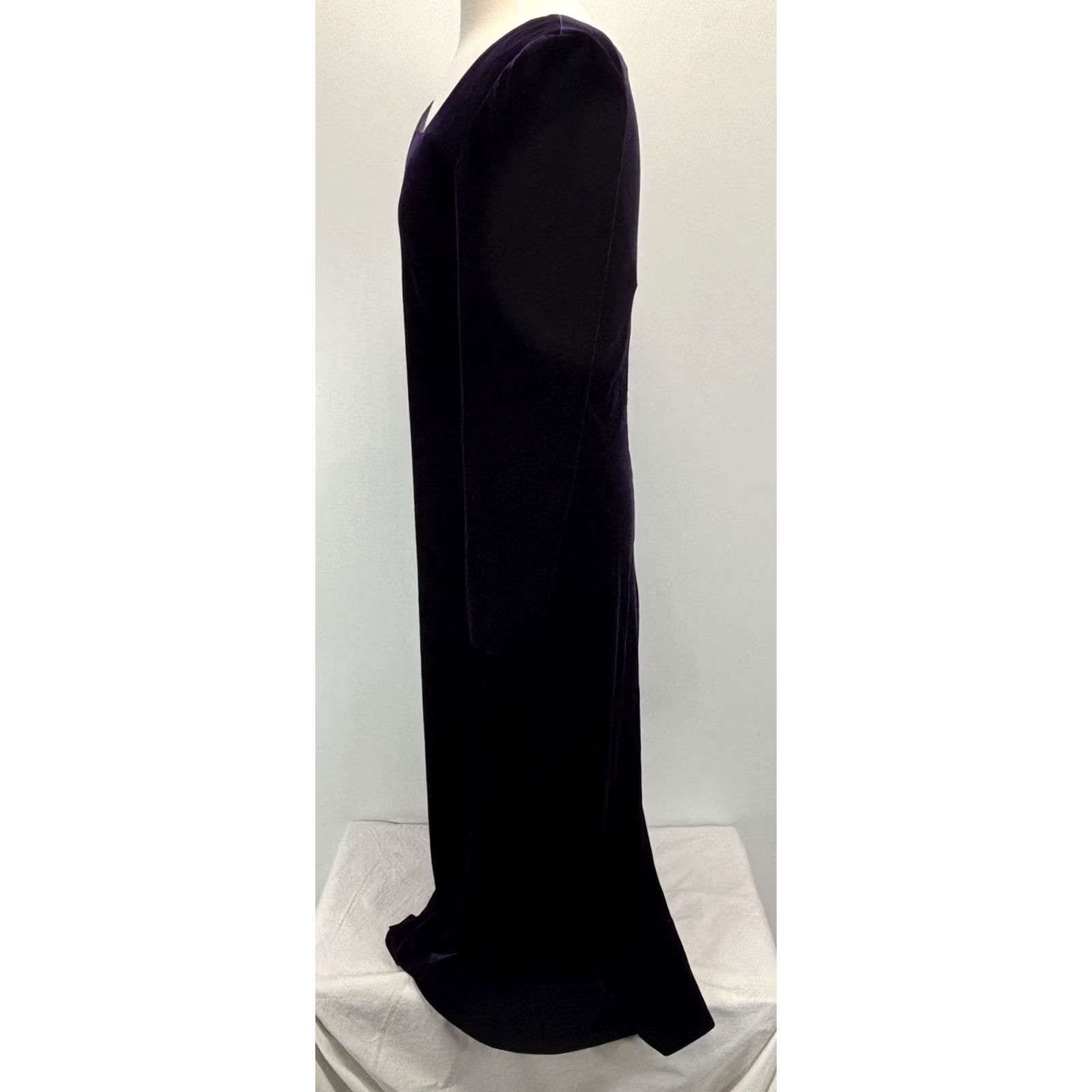 Vintage VINTAGE Dana Buchman Velvet Maxi Dress Sz 8 Deep Purple Witchy Fairy Whimsigoth Y2K Dress Womens Velvet Maxi Long Sleeve Asymmetric Purple 8 Womens Size M / US 6-8 / IT 42-44 - 2 Thumbnail