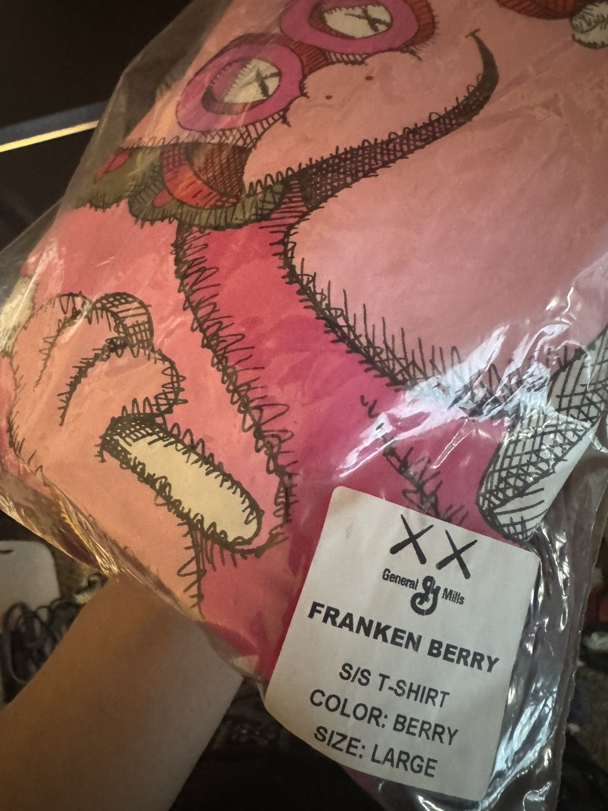 Kaws Kaws fraken berry shirt Size US L / EU 52-54 / 3 - 6 Thumbnail