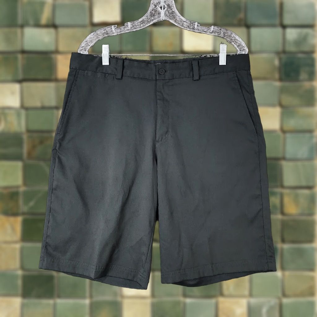 Nike NIKE Golf Dri-Fit Chino Shorts Adult Size 34 Black Mens Size US 34 / EU 50 - 1 Thumbnail