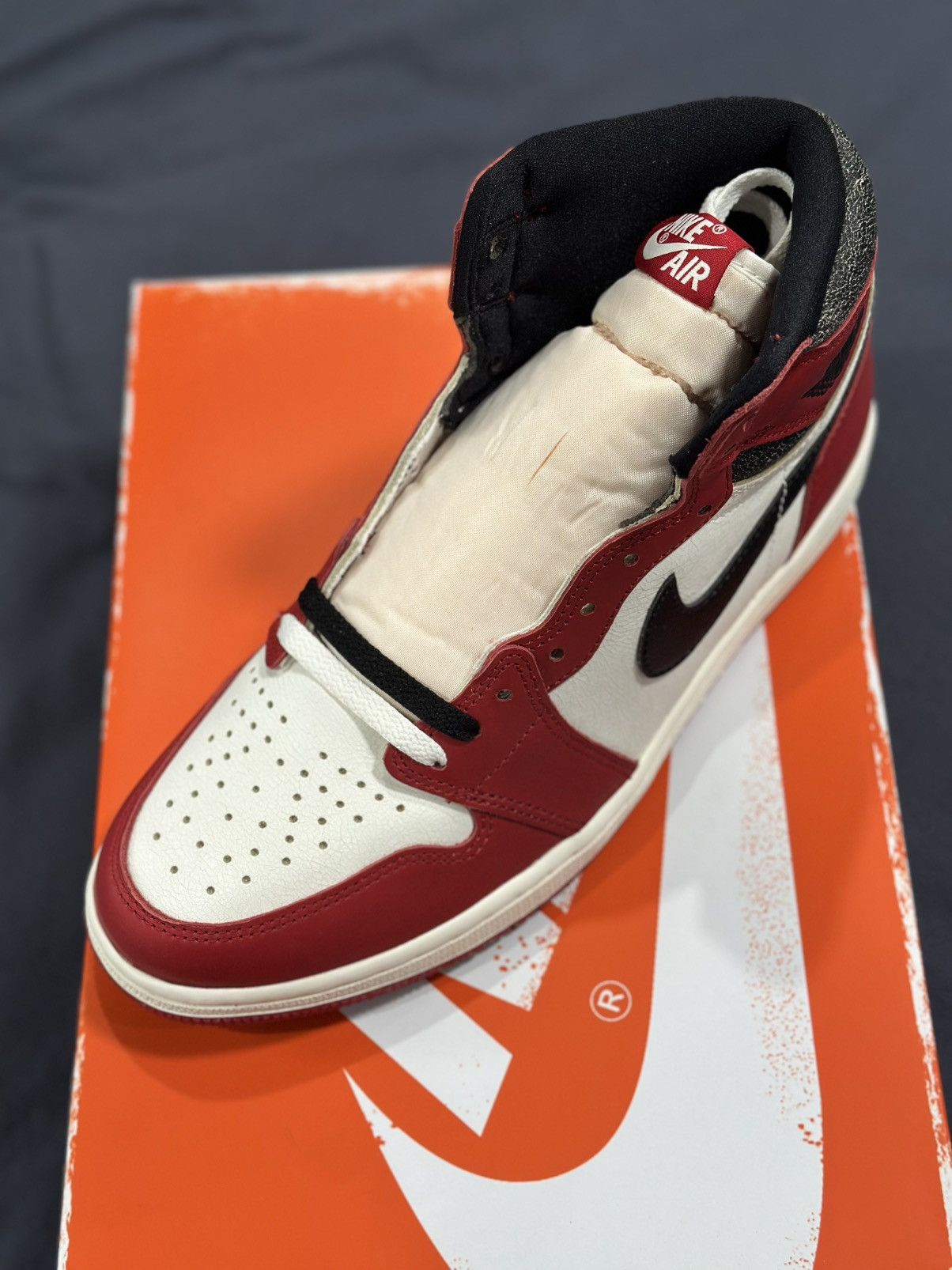 Jordan Brand Air Jordan 1 “Lost and Found” Size US 10 / EU 43 - 2 Thumbnail