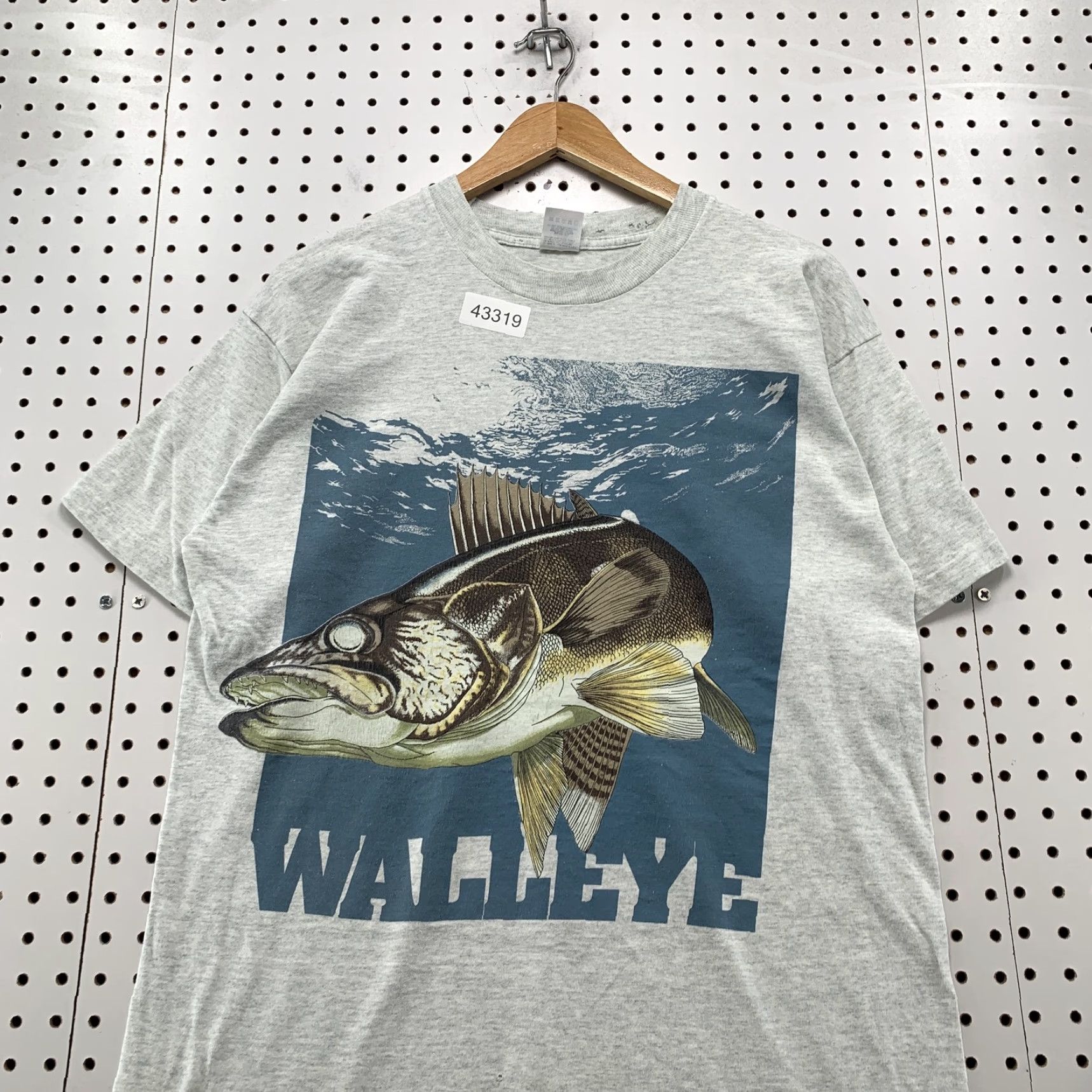 Fruit Of The Loom VINTAGE Fruit of the Loom Shirt Mens Large Gray 90s Walleye Fish Graphic Nature USA Mockup? Size US L / EU 52-54 / 3 - 2 Thumbnail