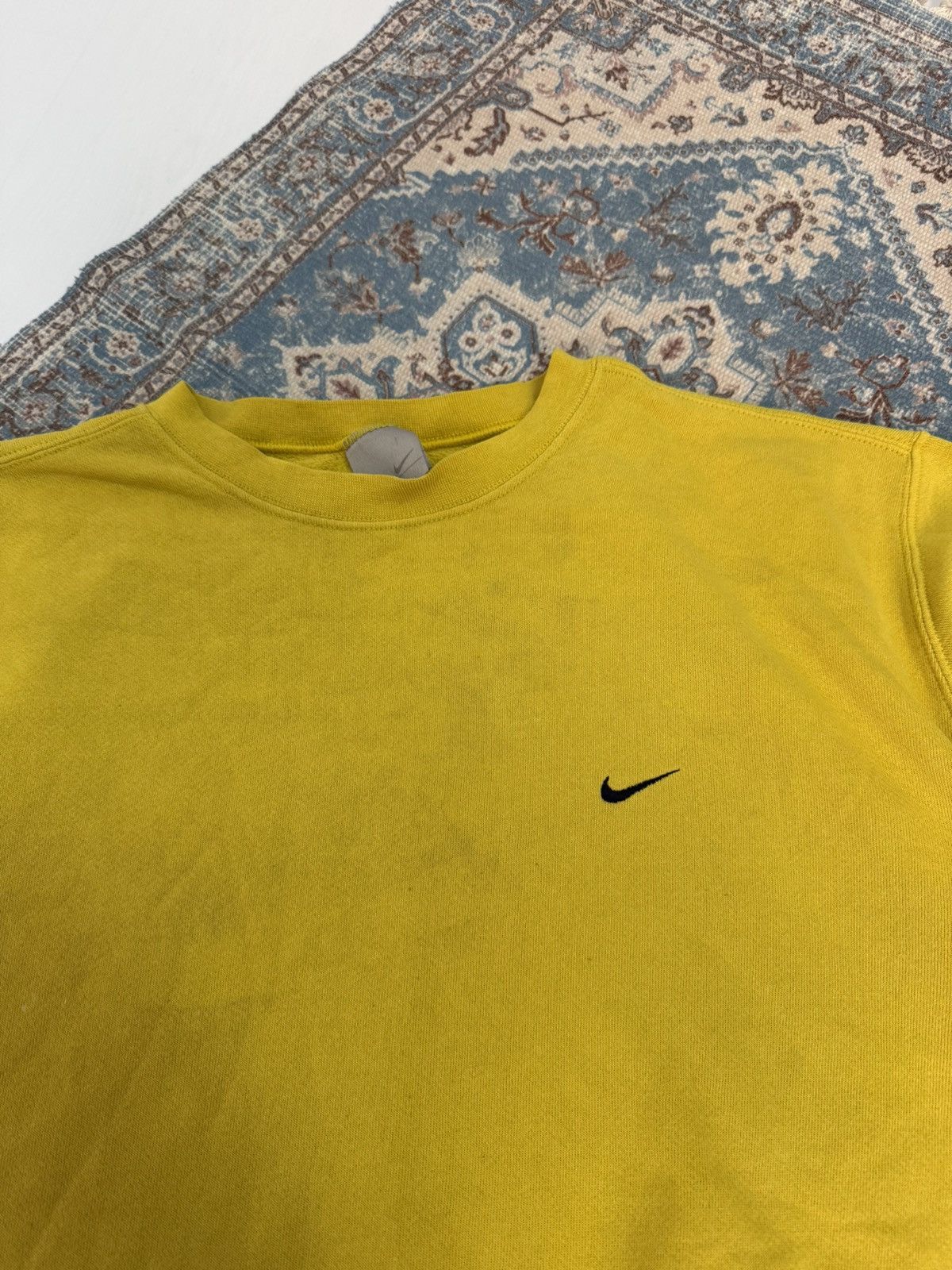 Nike Vintage 2000s Nike Yellow Sweatshirt Size US XL / EU 56 / 4 - 4 Thumbnail