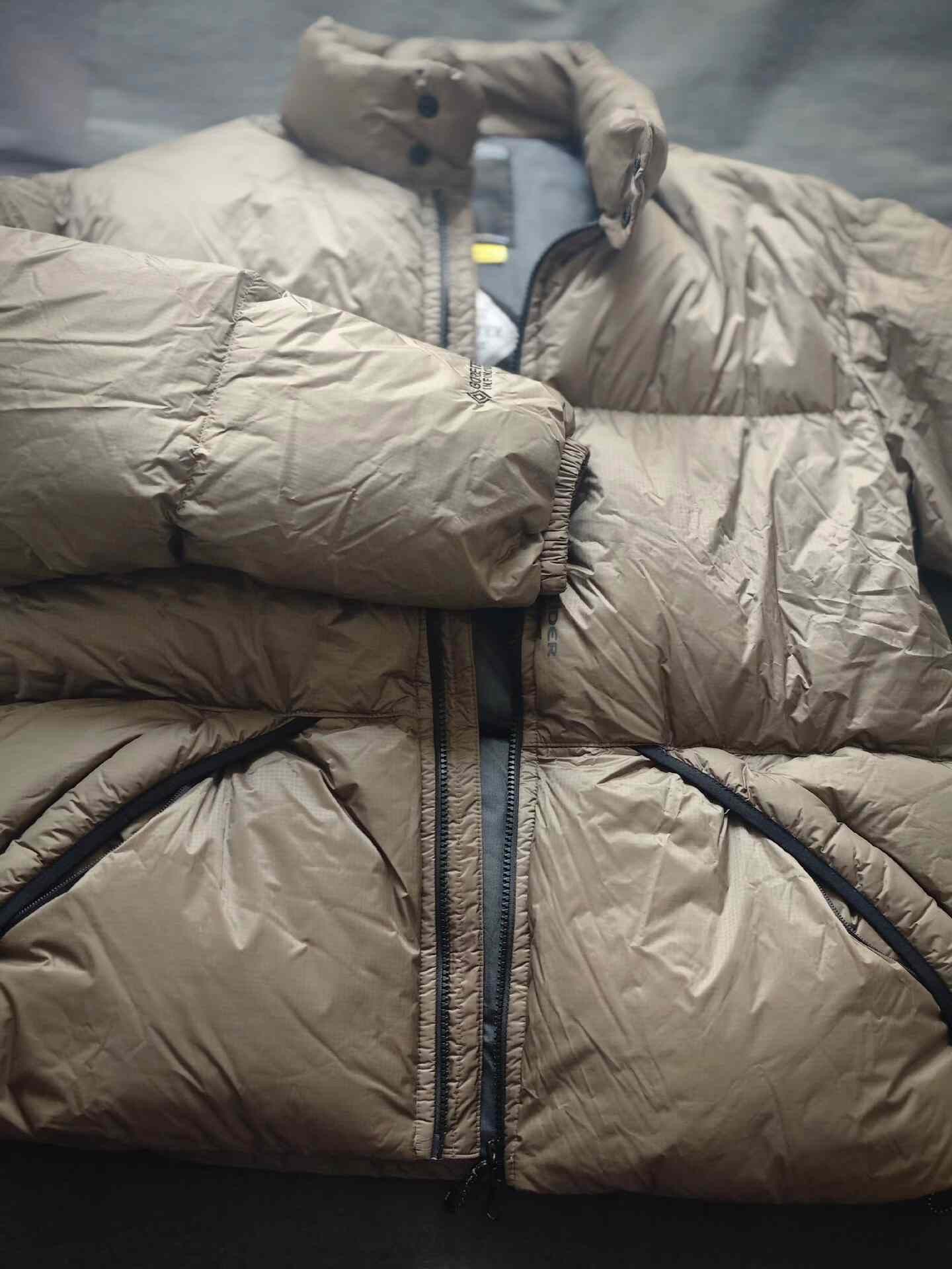 Vintage Co-branded Champagne GTX Down Jacket Size US S / EU 44-46 / 1 - 1 Thumbnail