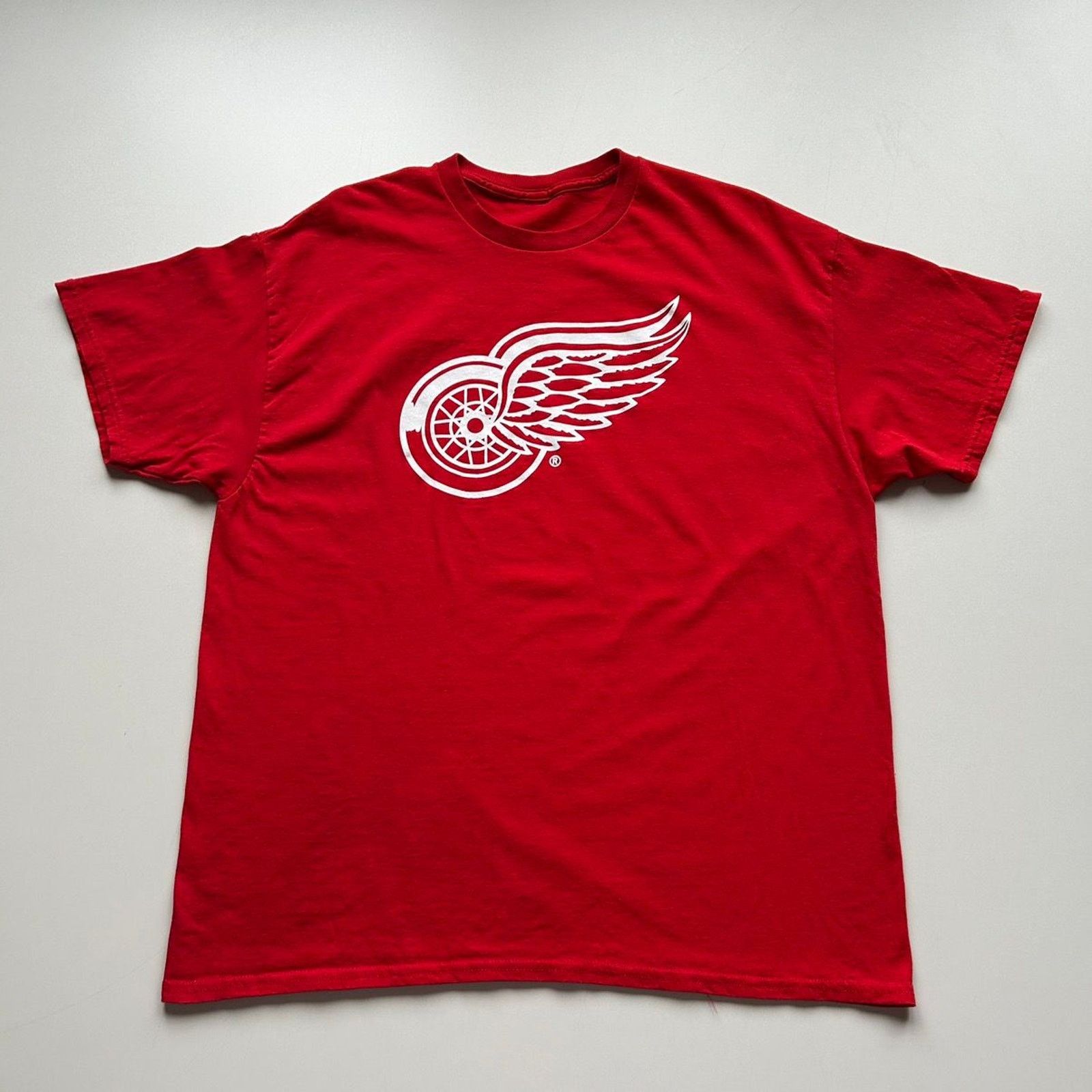 NHL Vintage Y2K Detroit Red Wings NHL Logo T Shirt XL Rare Red Size US XL / EU 56 / 4 - 1 Thumbnail