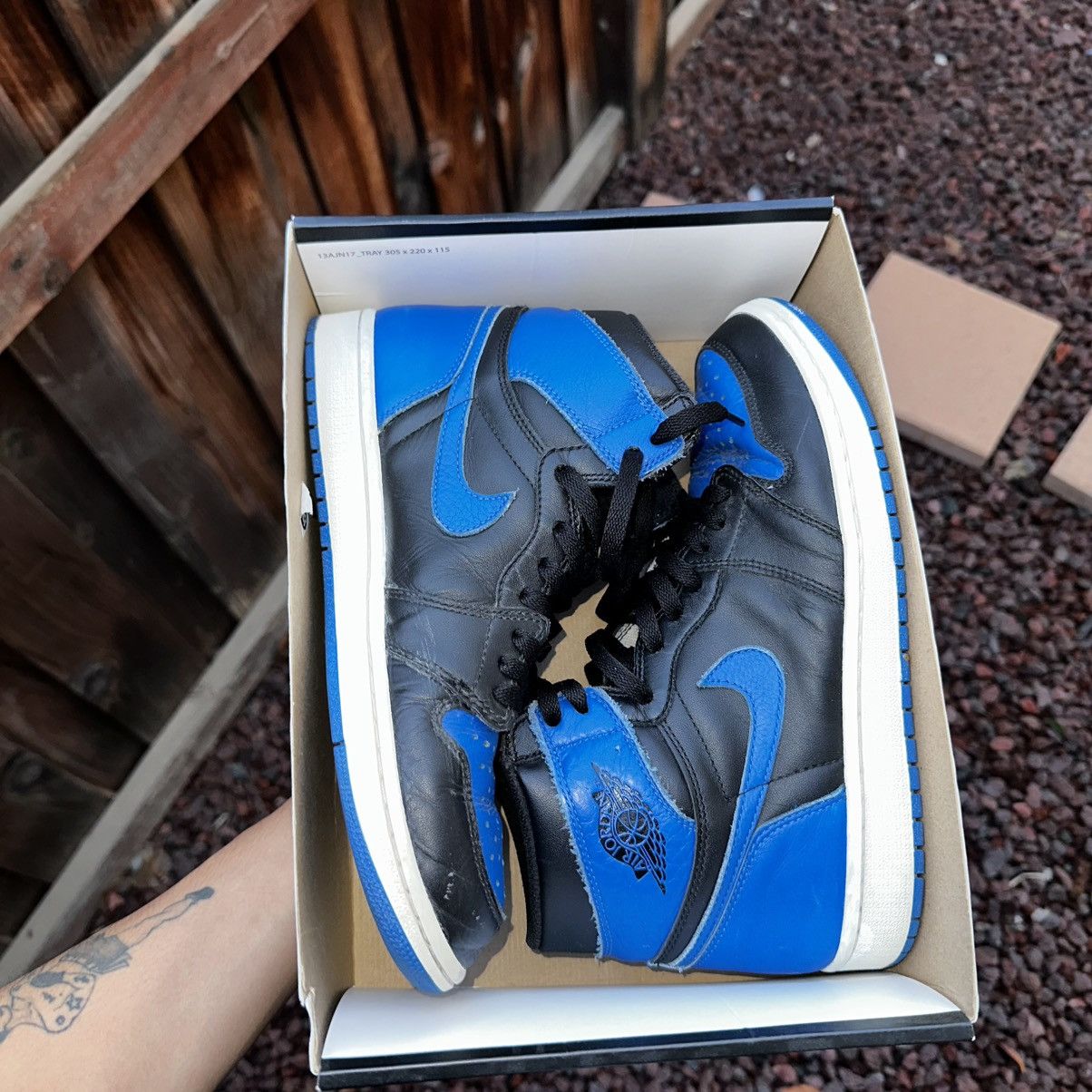 Nike Nike Air Jordan 1 Retro Royals Size US 9.5 / EU 42-43 - 6 Thumbnail