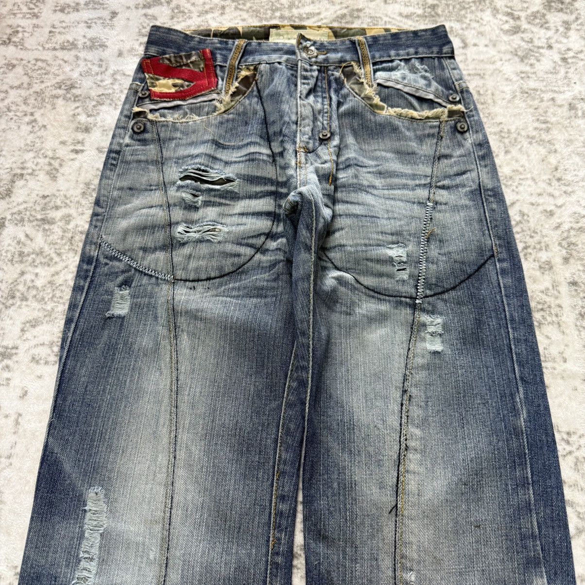 Red Monkey 2000s Techno Japan Embroidery Che Guevara Fade Wash Jeans Size US 29 - 5 Thumbnail