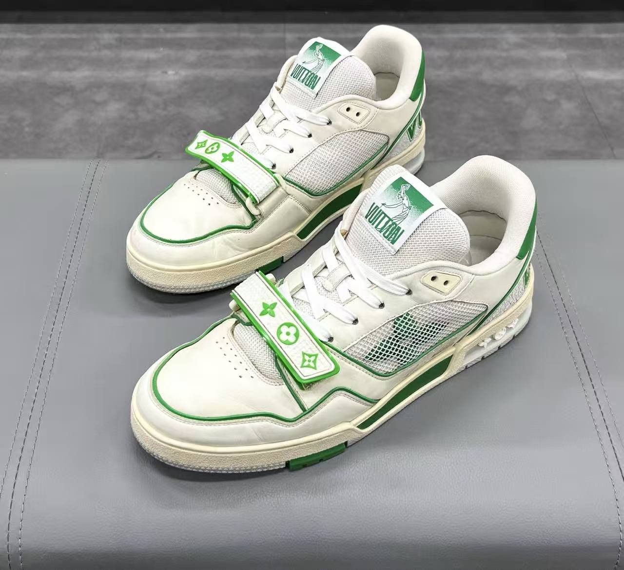 Louis Vuitton Louis Vuitton Training Green Lowtop Sneakers 9 Men Size US 9 / EU 42 - 1 Thumbnail