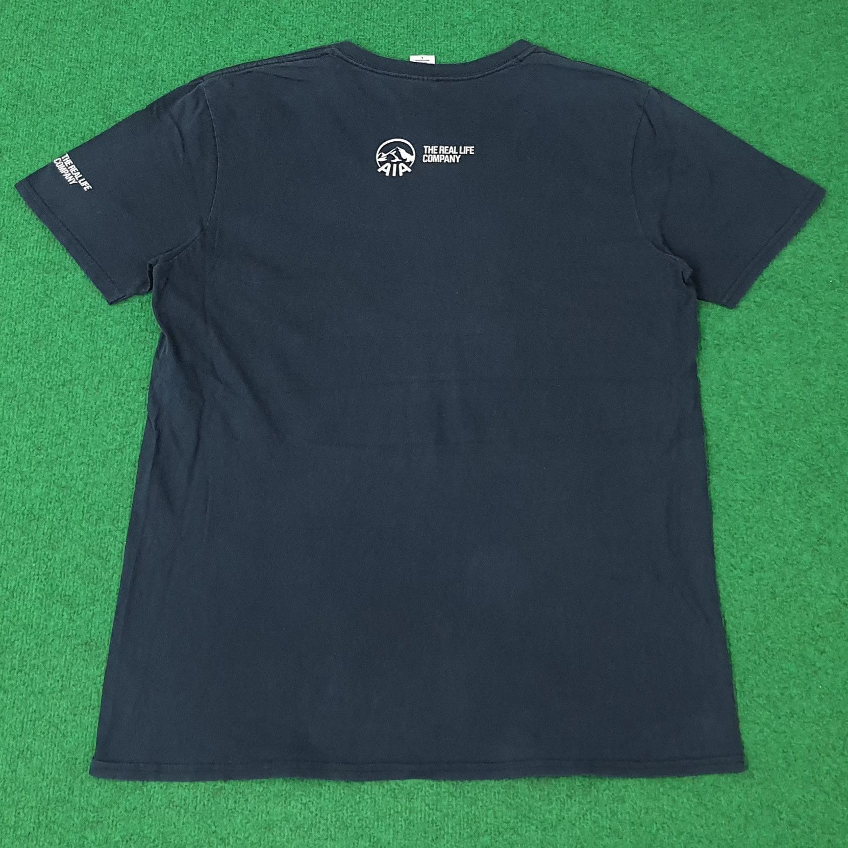 Band Tees Vintage Taylor Swift Red Tour Concert Tshirt C259N45 Size US L / EU 52-54 / 3 - 3 Thumbnail