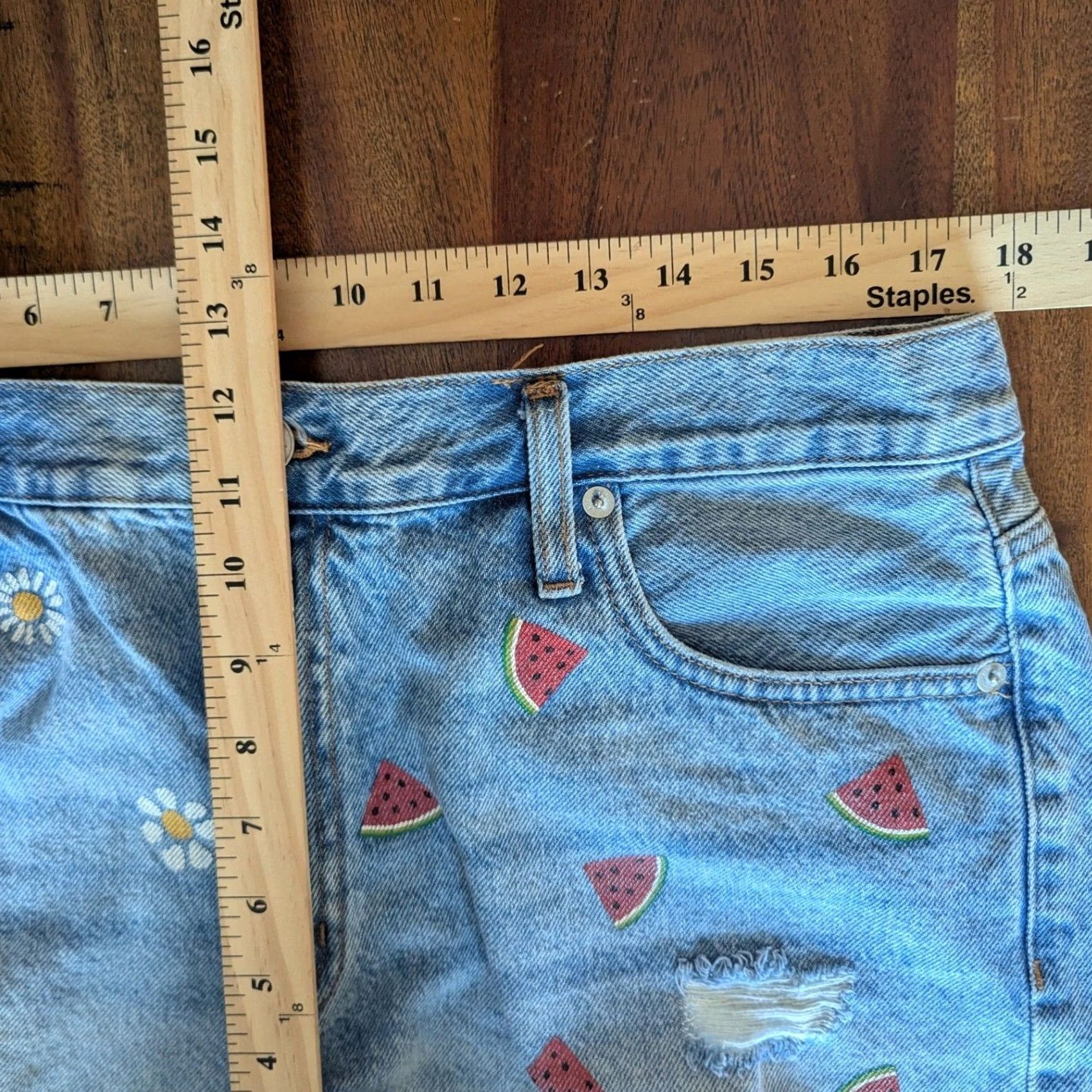 Aeropostale Aeropostale Shorts Vintage High Rise Shorty Daisy Watermelon Embroidered Raw Hem Sz 14W Blue 14W Womens Shorts Size 24" / US 00 / IT 34 - 5 Thumbnail