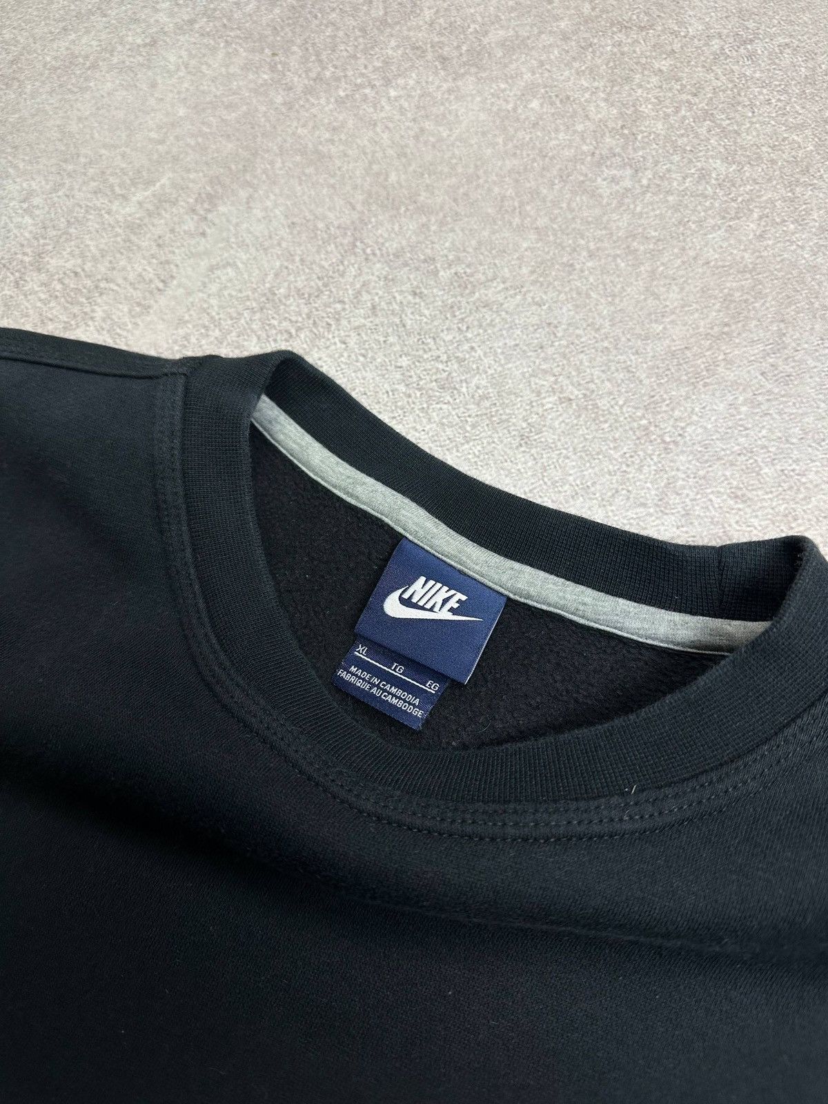 Nike Vintage Nike Retro Swoosh Black Boxy Sweatshirt Rare XL Size US XL / EU 56 / 4 - 4 Thumbnail