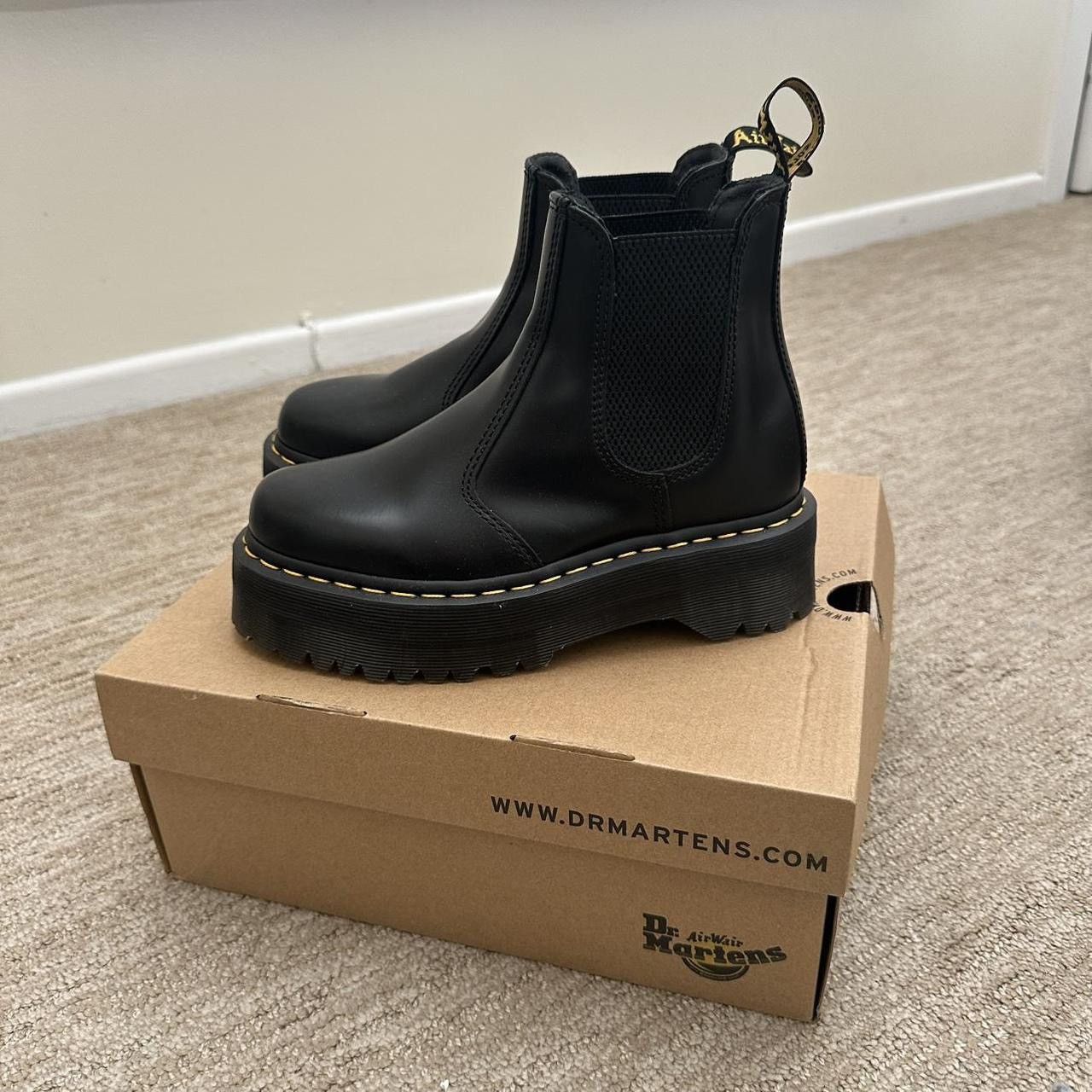 Dr. Martens DR MARTENS 2976 SMOOTH LEATHER PLATFORM CHELSEA BOOTS Size US 6 / IT 36 - 2 Thumbnail