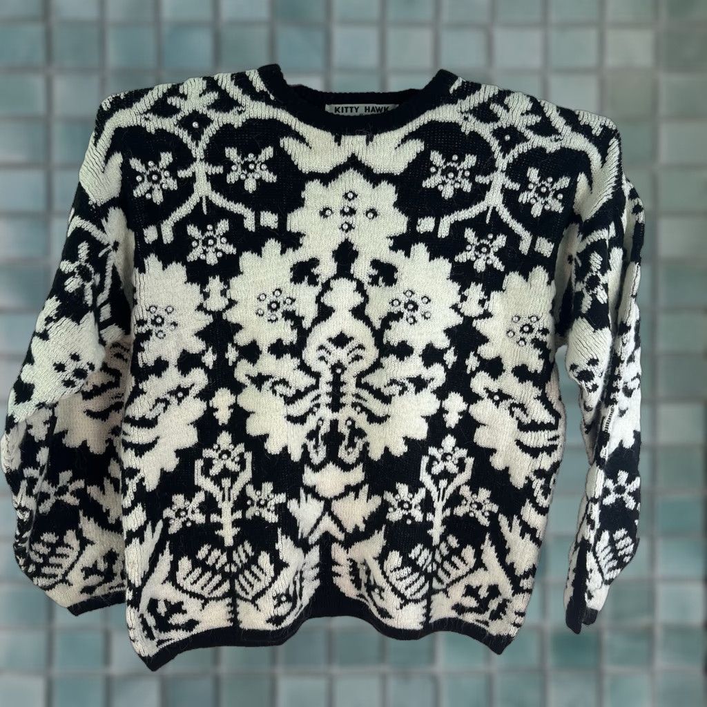 Vintage VINTAGE Vivian Wang Kitty Hawk Sweater Shirt Women M Black White Beaded Geometric 90s Bohemian City Classic Pullover Knit Raglan S/M Size M / US 6-8 / IT 42-44 - 1 Thumbnail