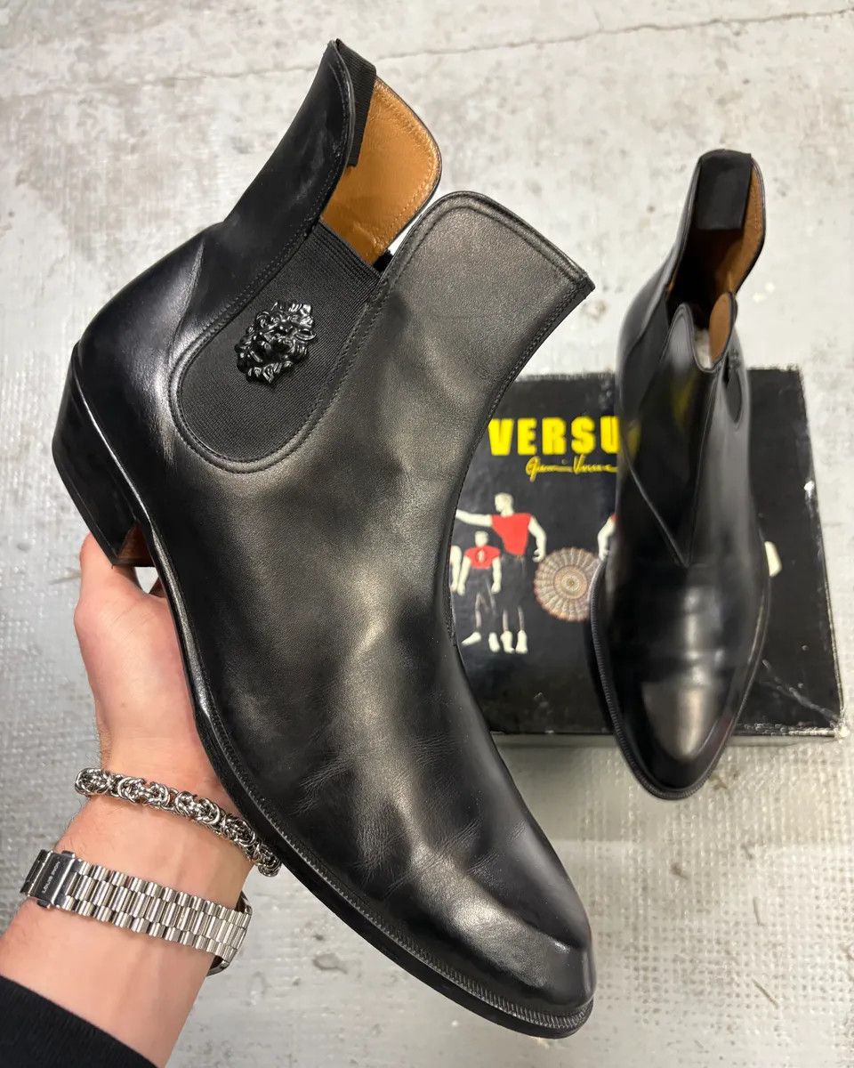Versace Versace Black Leather Classy Chelsea Biker Boots Size US 11 / EU 44 - 1 Thumbnail
