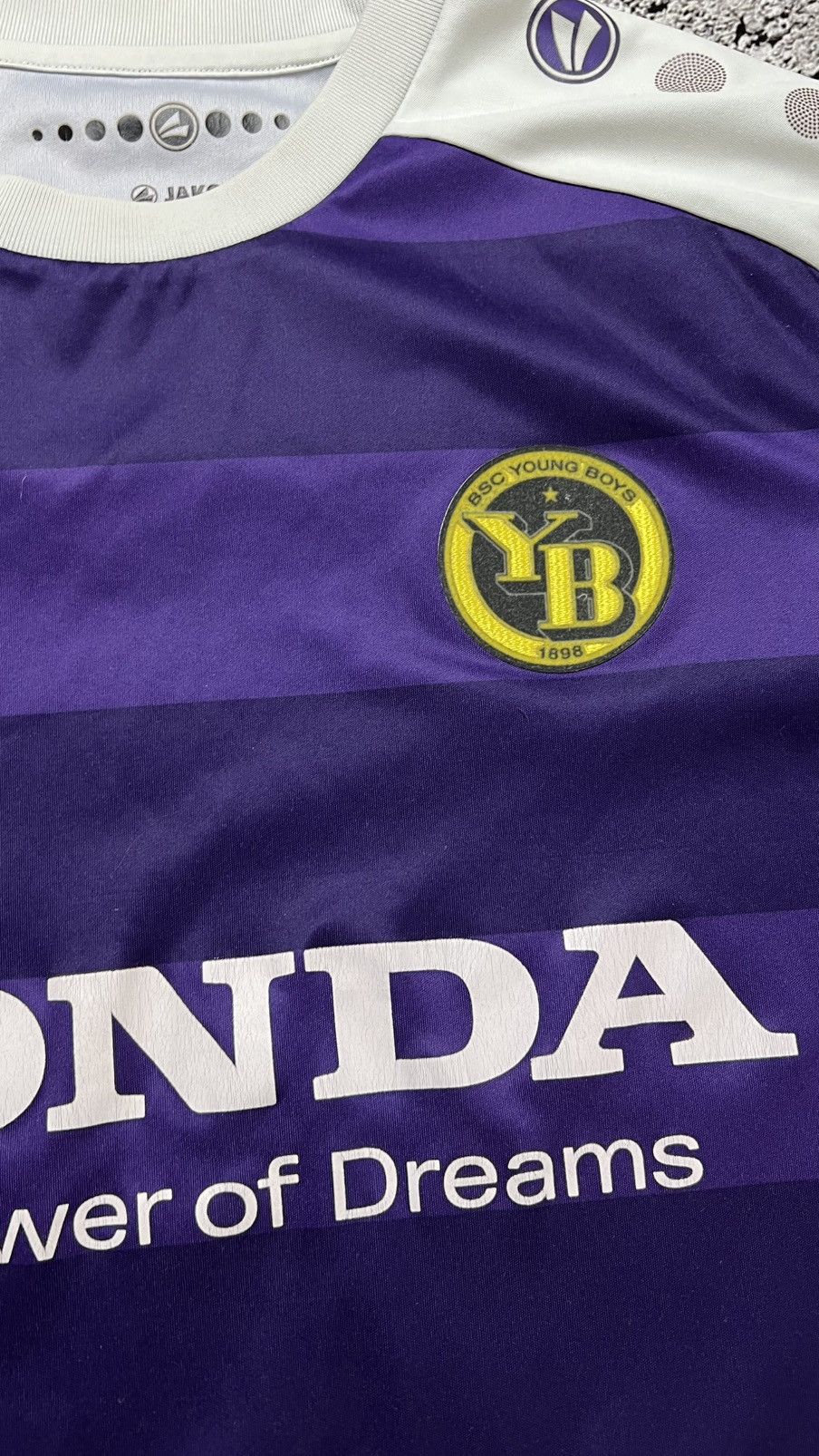 Other Y2K BSC Young Boys Switzerland honda jako longsleeve jersey Size US M / EU 48-50 / 2 - 4 Thumbnail