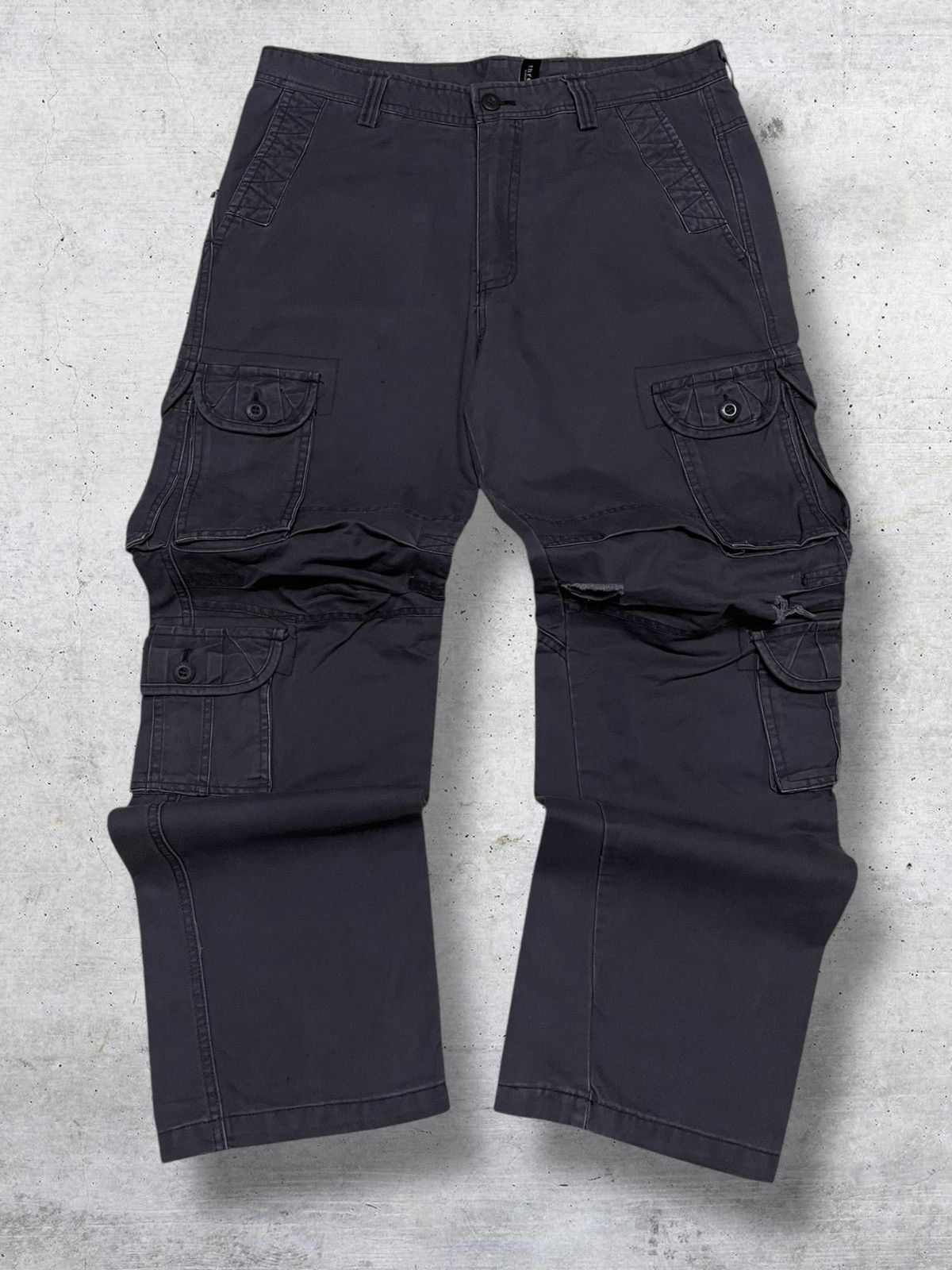 Japanese Brand VINTAGE QIANYIGE JAPAN 90S DESIGNER UTILITY COMBAT CARGO Size US 33 - 1 Thumbnail