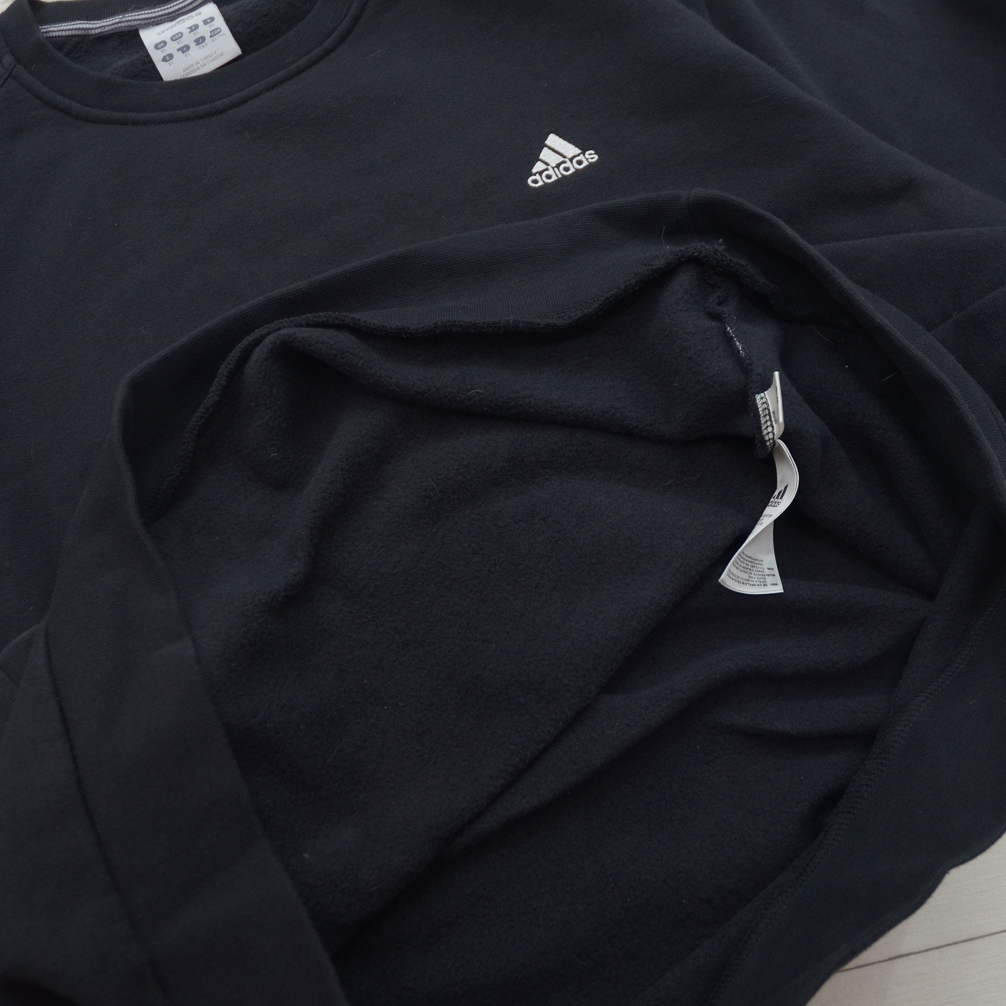Adidas × Vintage Vintage Adidas Sweatshirt Embroidered Logo Black size XL Size US XL / EU 56 / 4 - 8 Thumbnail