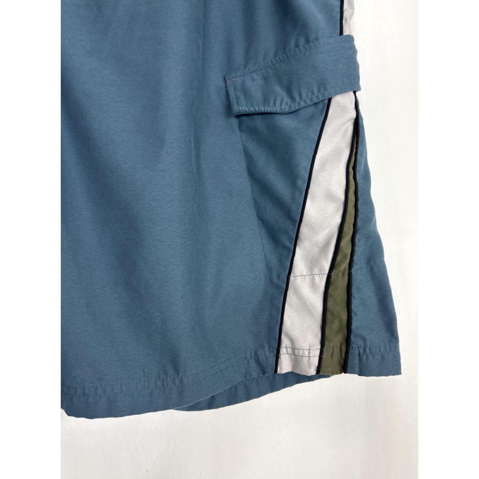 Vintage **Outdoor REI Men’s XL Blue Cargo Belted Shorts** User: Outdoor REI Men’s XL Blue Cargo Belted Shorts Size US 36 / EU 52 - 3 Thumbnail