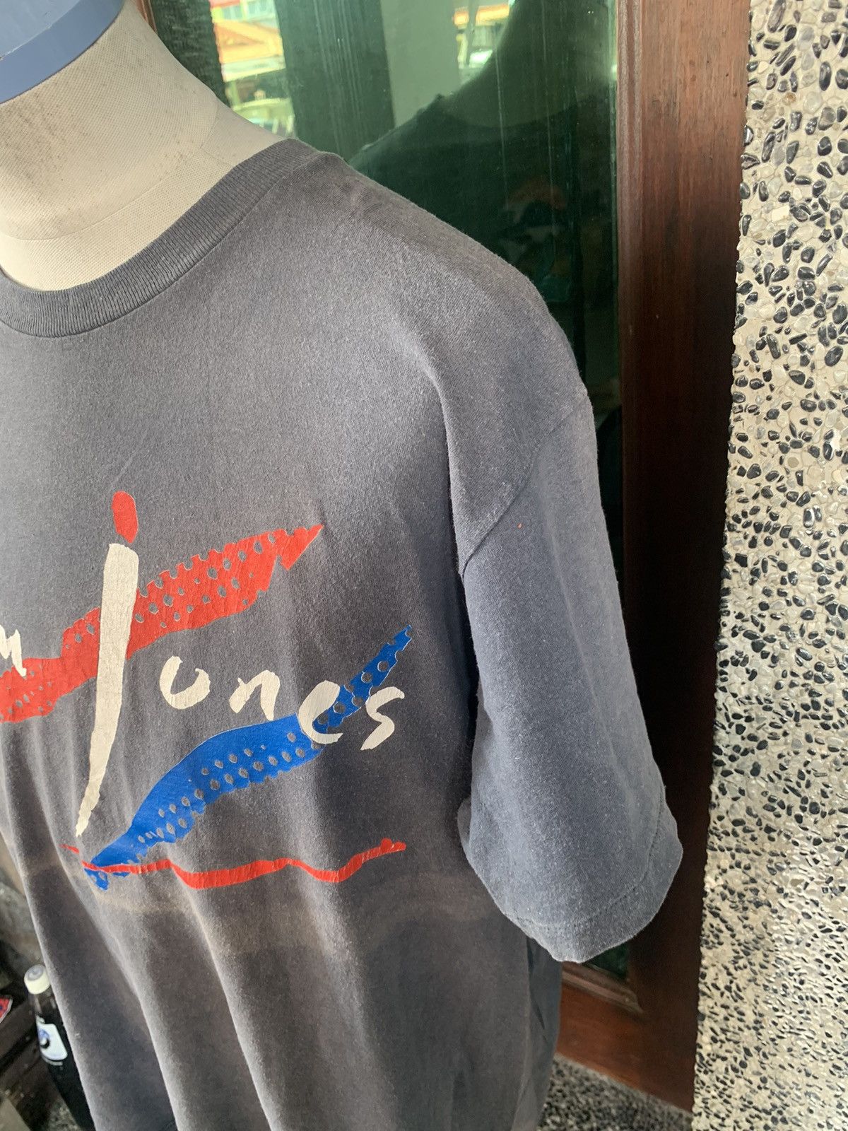 Vintage Vintage 90s Tom Jones Welsh Singer T shirt Size US XXL / EU 58 / 5 - 3 Thumbnail