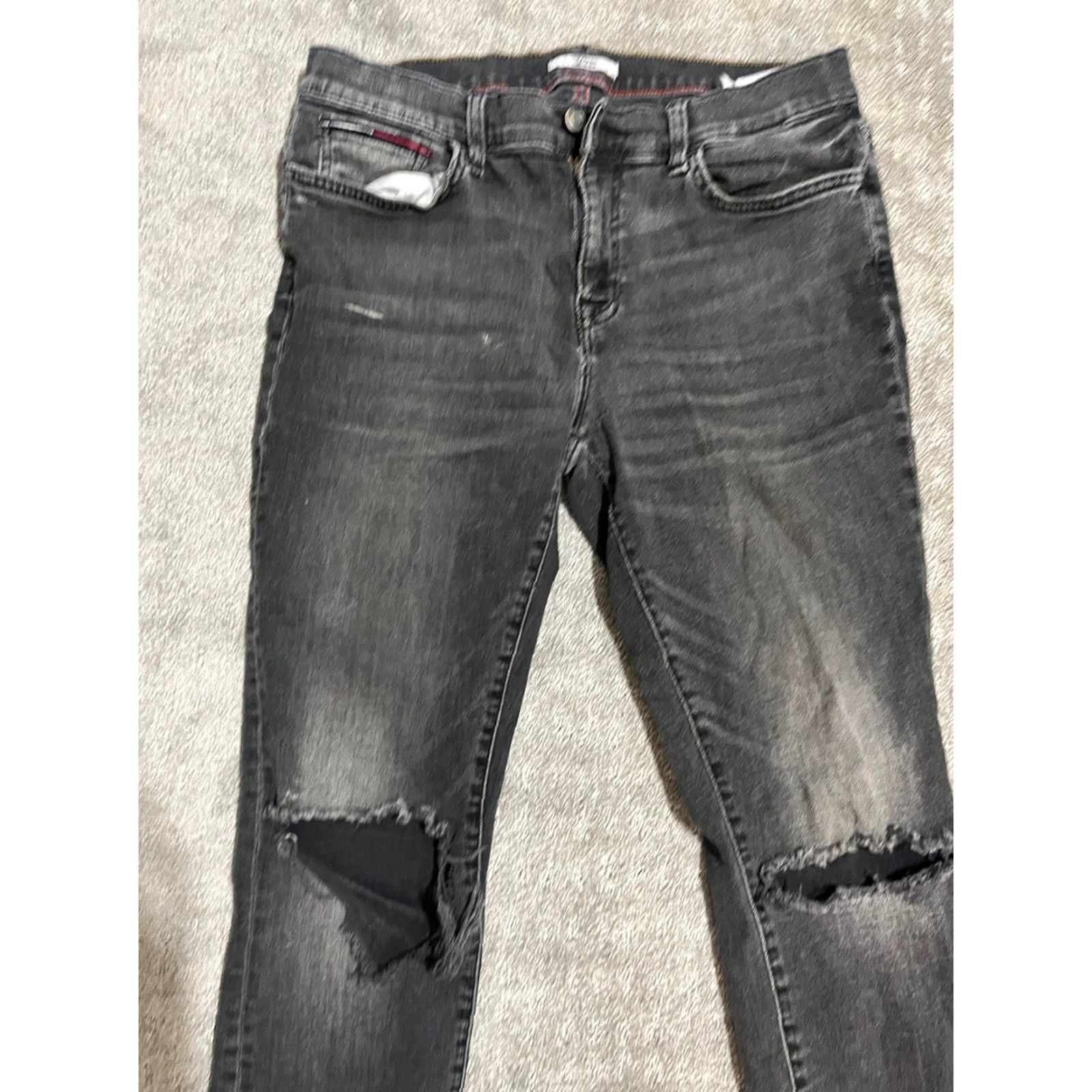 Tommy Hilfiger Tommy Hilfiger Skinny Jeans 12 Black Wash Distressed Raw Hem Stretch Women's Denim Jeans Modern Classic Womens Size 34" / US 12 / IT 48 - 2 Thumbnail