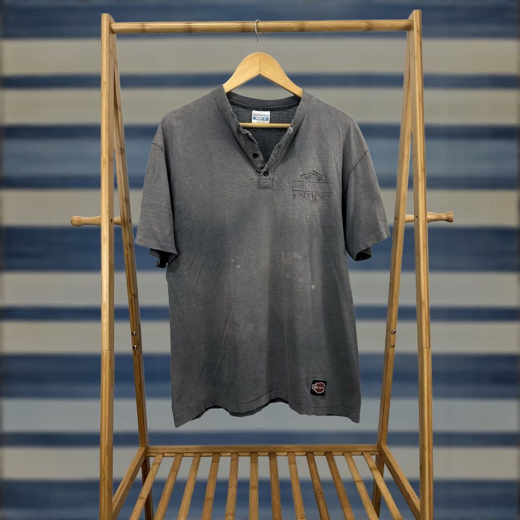 Hanes VINTAGE Harley-Davidson Biker T-Shirt XL Smokey Gradient Sun Faded Worn Henley Size US XL / EU 56 / 4 - 1 Thumbnail