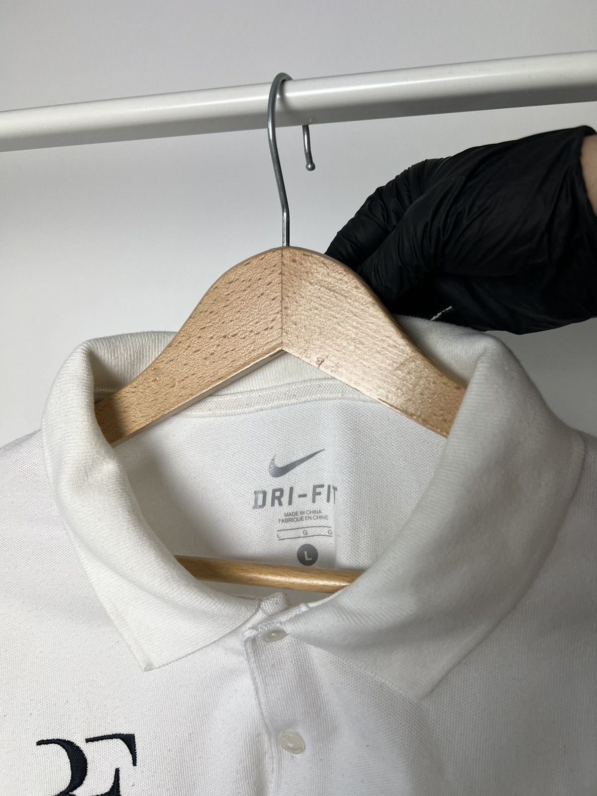 Nike Nike Roger Federer Embroidered Polo T Shirt White Men 2011 Size US L / EU 52-54 / 3 - 14 Thumbnail