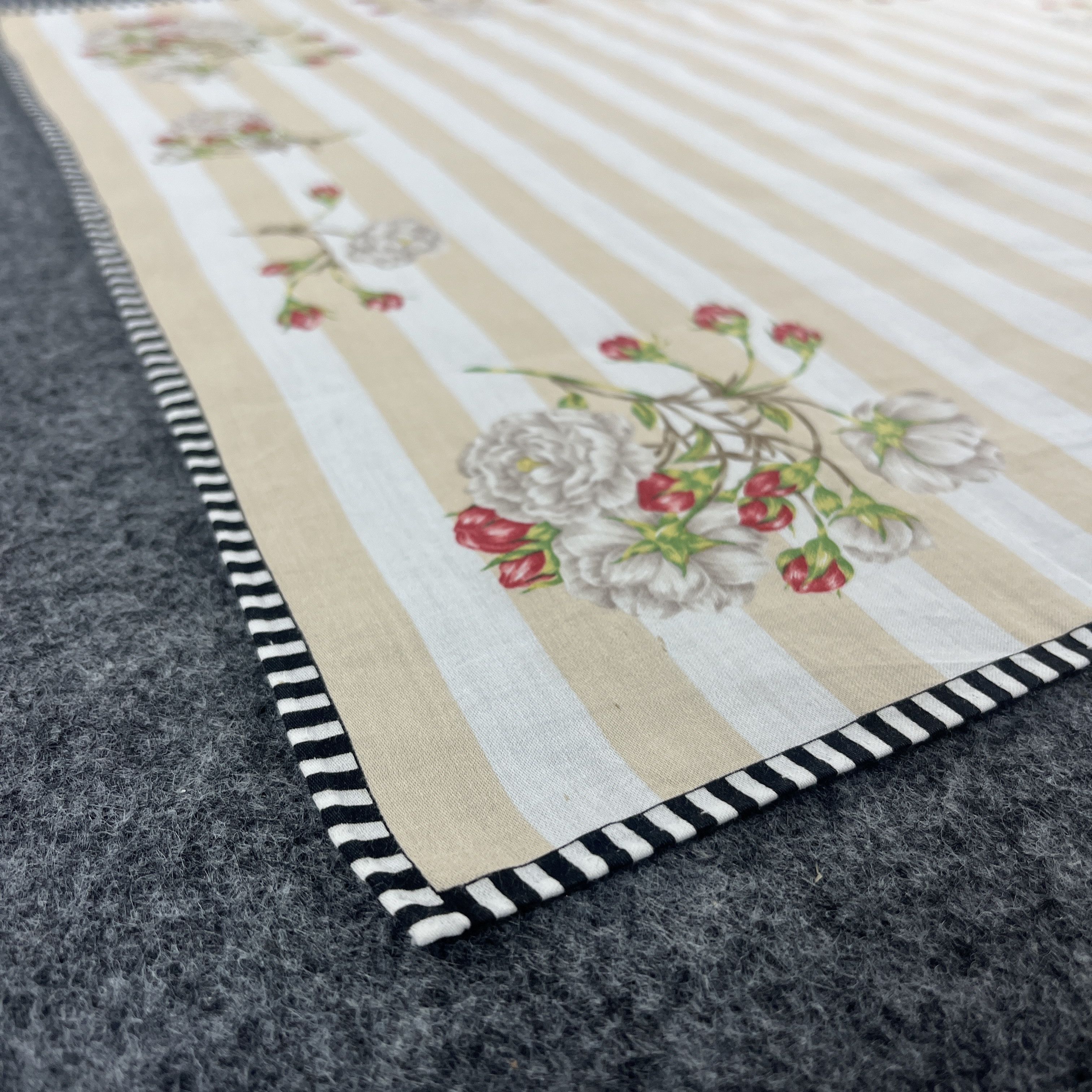 Burberry Burberry Handkerchief / Bandana / Neckerchief B062 Size ONE SIZE - 6 Thumbnail