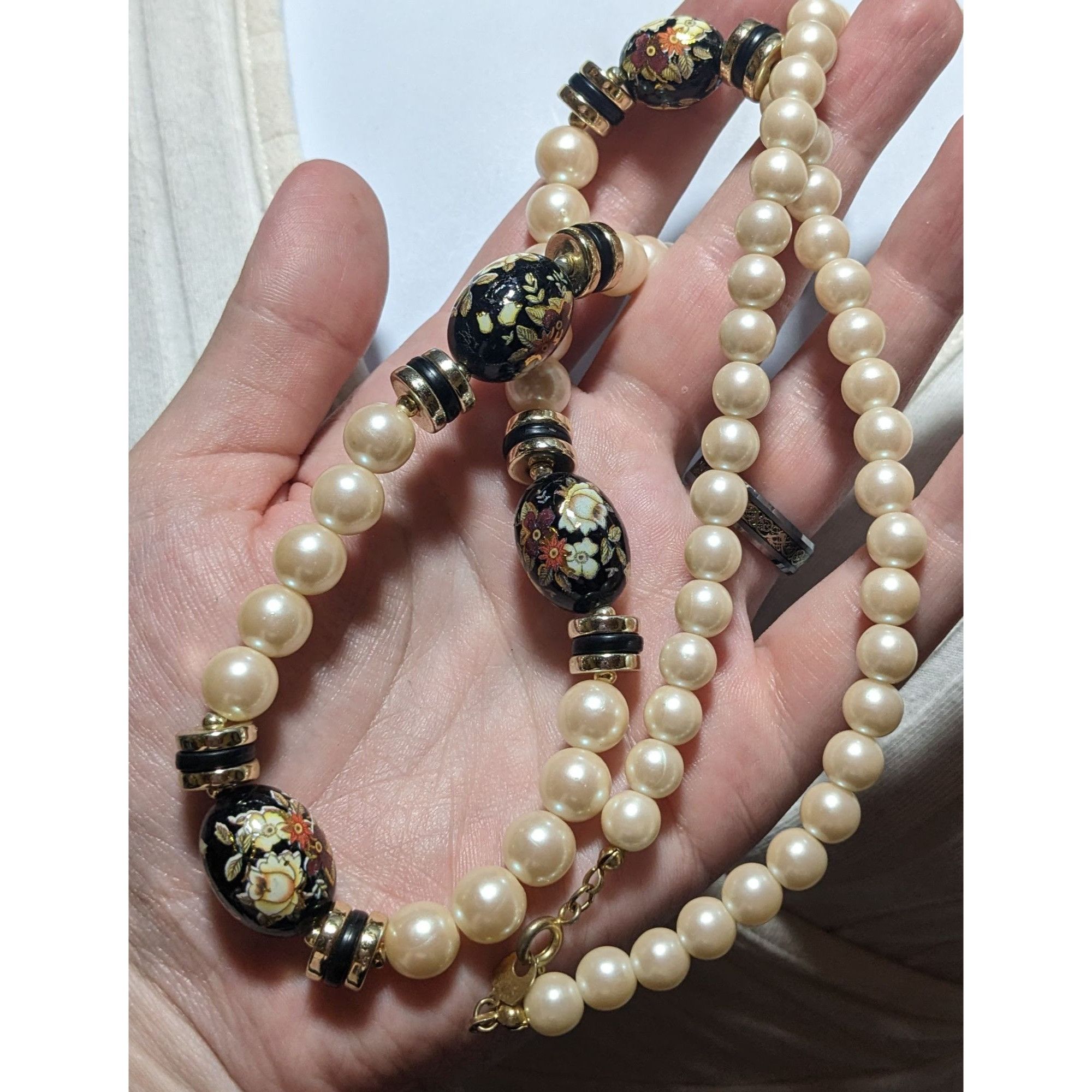 Other Vintage Cream And Black Pearl Floral Necklace Size ONE SIZE - 10 Thumbnail