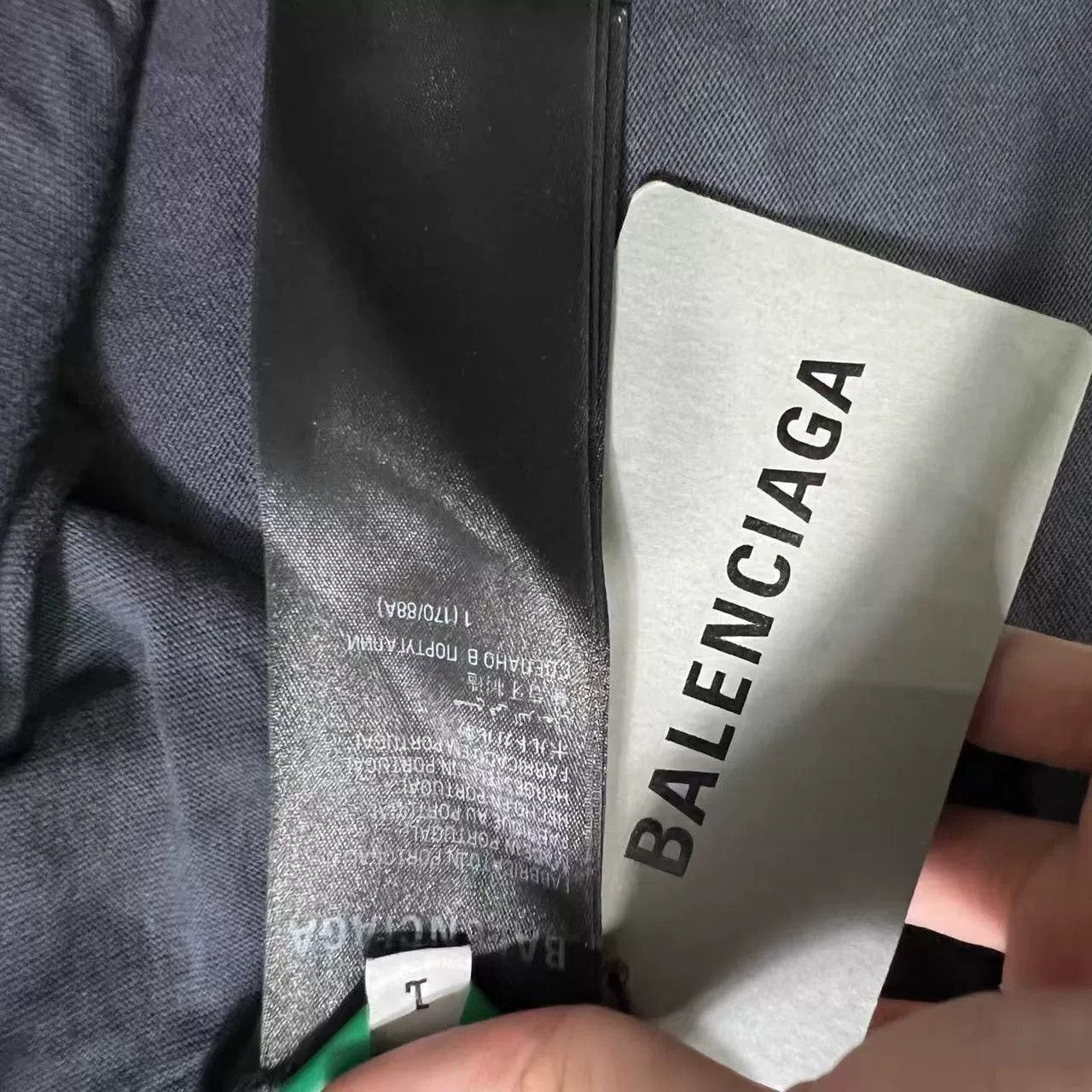Balenciaga Balenciaga Distressed Short Sleeve Size US S / EU 44-46 / 1 - 4 Thumbnail