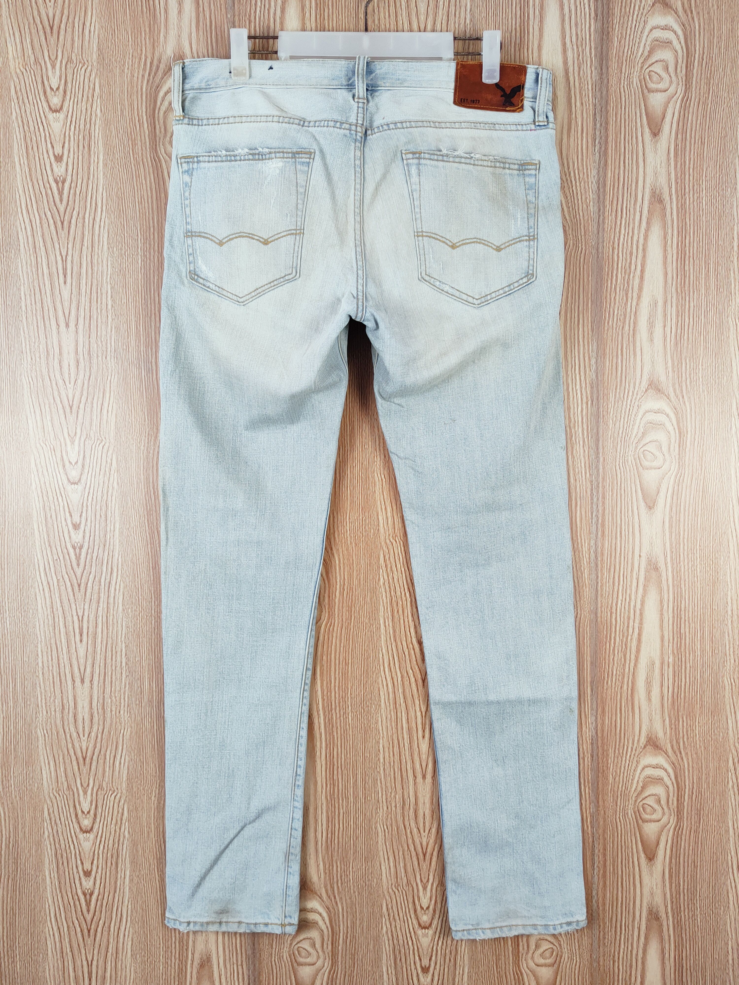 American Eagle Outfitters Vintage Blue Faded Distressed Ripped Jeans #W779 Size US 35 - 7 Thumbnail