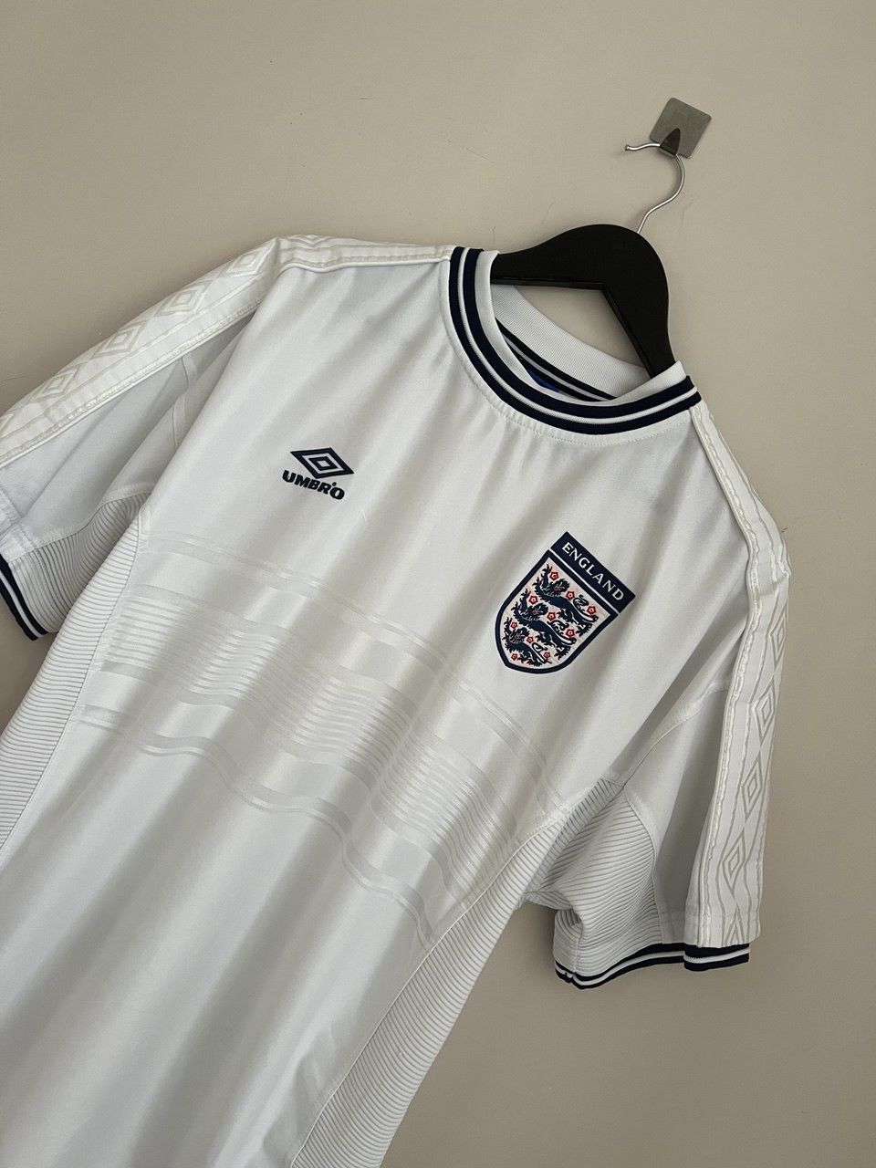 Umbro ENGLAND NATIONAL 1999 HOME SHIRT UMBRO VINTAGE JERSEY SZ XL Size US XL / EU 56 / 4 - 2 Thumbnail