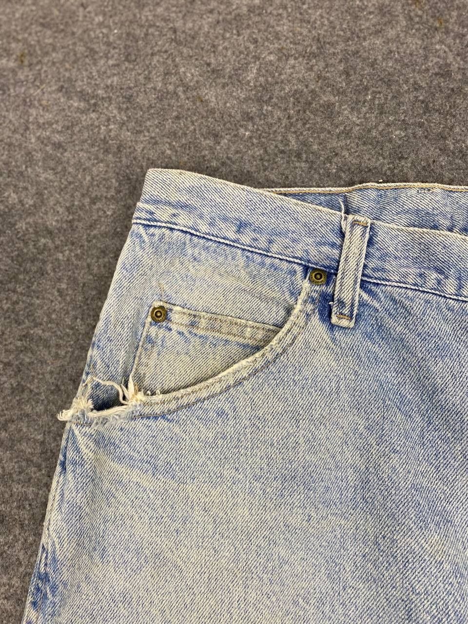 Wrangler vintage wrangler regular fit distressed denim Size US 40 / EU 56 - 7 Thumbnail