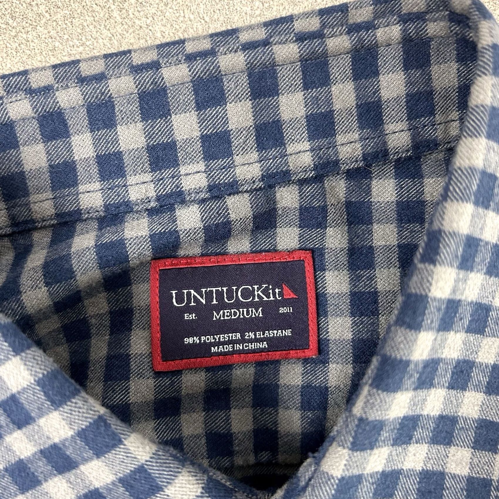 UNTUCKit UNTUCKit Bergstrom Button Down Shirt Mens Medium Multicolor Blue Gray Gingham Long Sleeve Button-Up Casual, Preppy, All Seasons Mens Regular Size US M / EU 48-50 / 2 - 4 Thumbnail