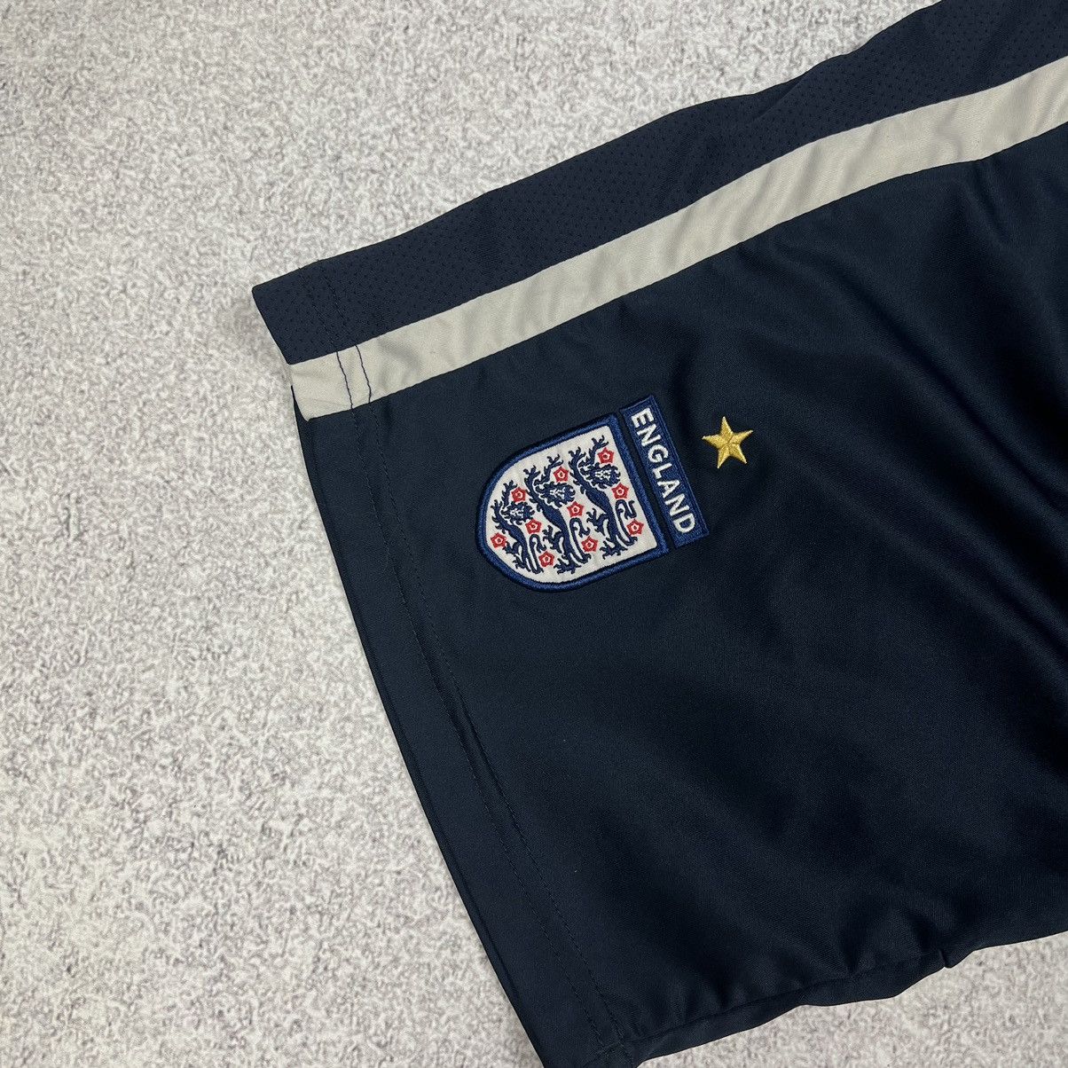 Umbro Vintage Umbro England National Team Soccer Short Size US 32 / EU 48 - 2 Thumbnail