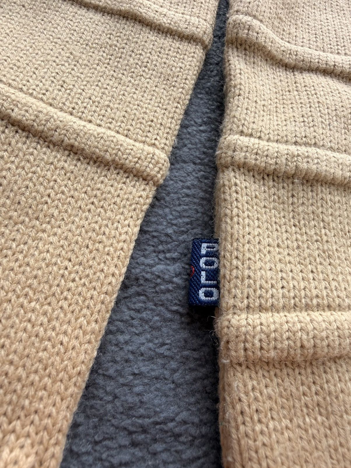 Polo Ralph Lauren Vintage Polo Ralph Lauren men’s sweater – beige – size M Size US M / EU 48-50 / 2 - 3 Thumbnail