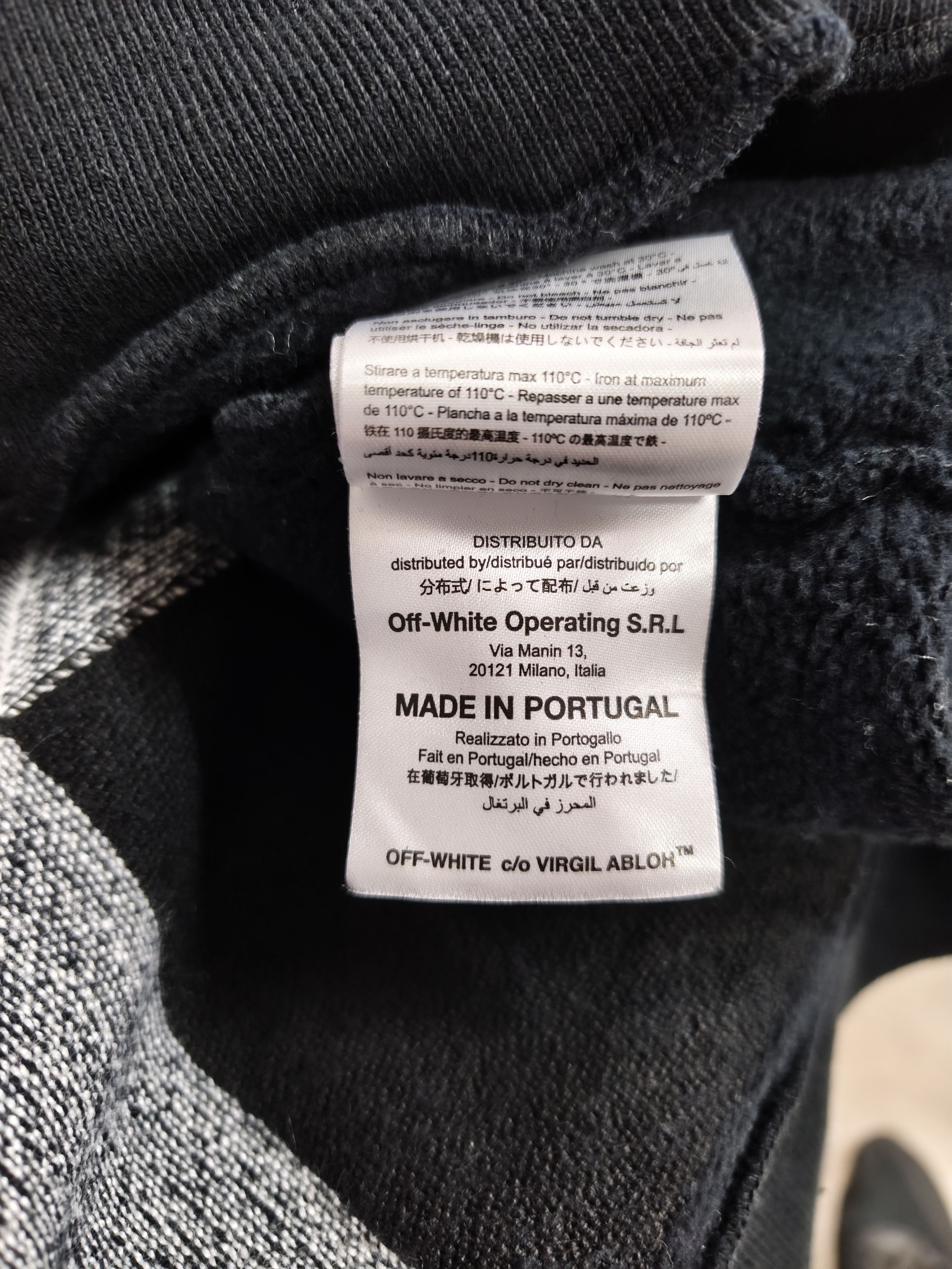 Off-White Off-White "Checked Arrow" Size US M / EU 48-50 / 2 - 9 Thumbnail