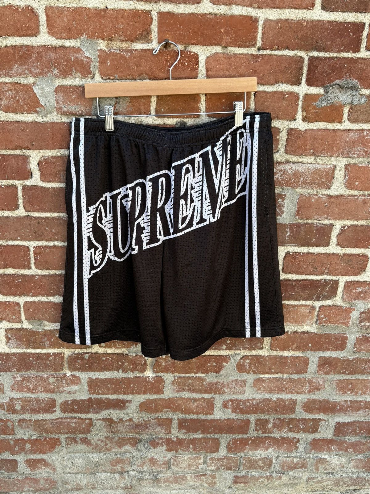 ウェア Supreme Slap Shot Mesh Black L Supreme Slap Shot Baggy Mesh Short (SS23) - $110