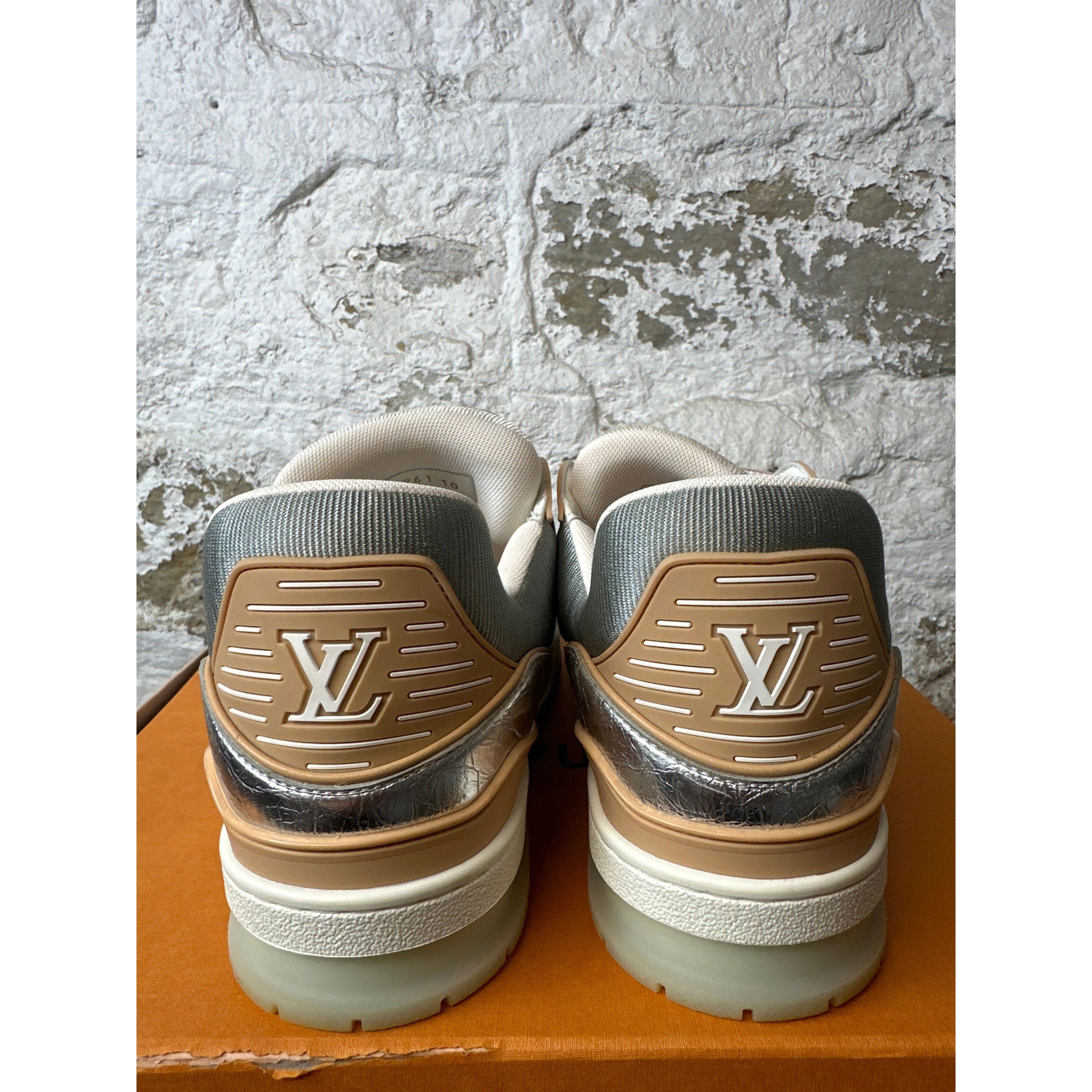 Louis Vuitton Louis Vuitton Tan Silver Trainer Sneaker Sz 11.5 (10LV) Size US 11.5 / EU 44-45 - 5 Thumbnail