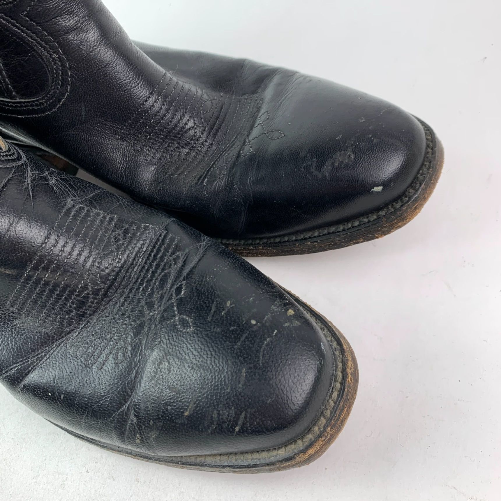 Vintage VINTAGE Laredo Boots Mens Western Cowboy 9.5 D Black Leather Embroidered 11" Back to Toe 14.2" Shaft 1.9" Heel 82288 Size US 10 / EU 43 - 3 Thumbnail