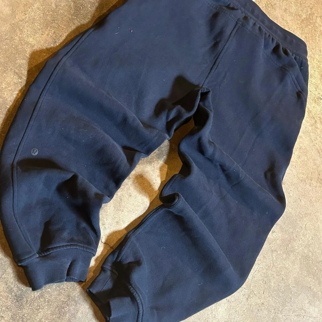 Lululemon Men’s lululemon beach sweat pants Size US 35 - 1 Thumbnail
