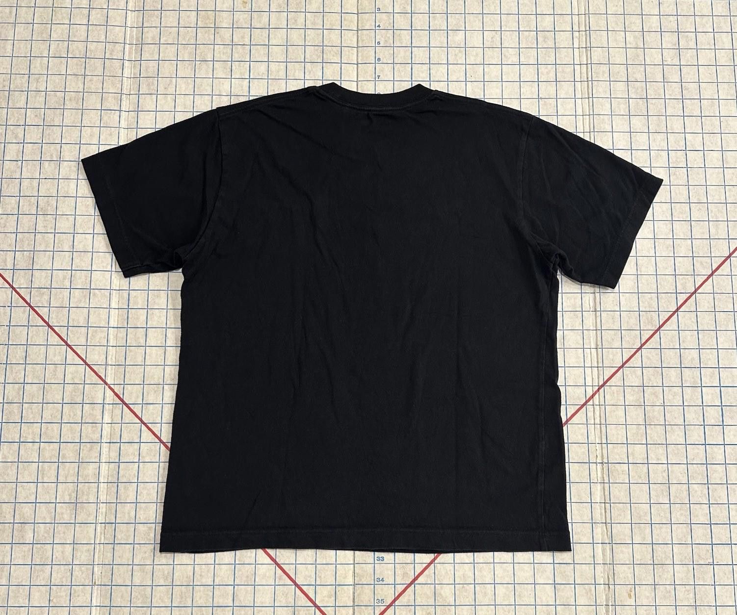 Uniqlo Uniqlo Japan Attack on Titan Shirt Black Small AOT Size US S / EU 44-46 / 1 - 4 Thumbnail