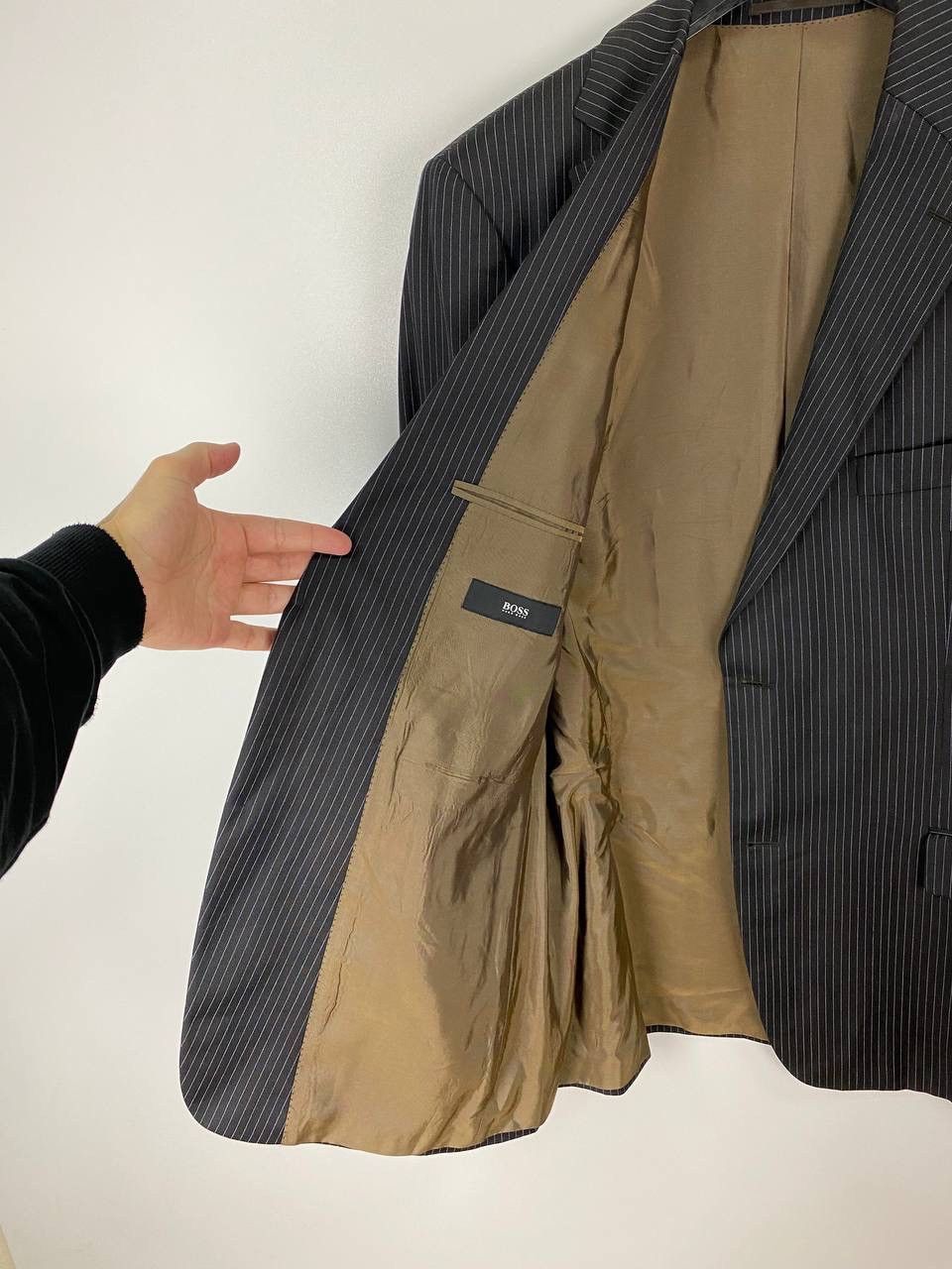 Hugo Boss Hugo Boss luxury classic suit size US 42 Size 42R - 12 Thumbnail