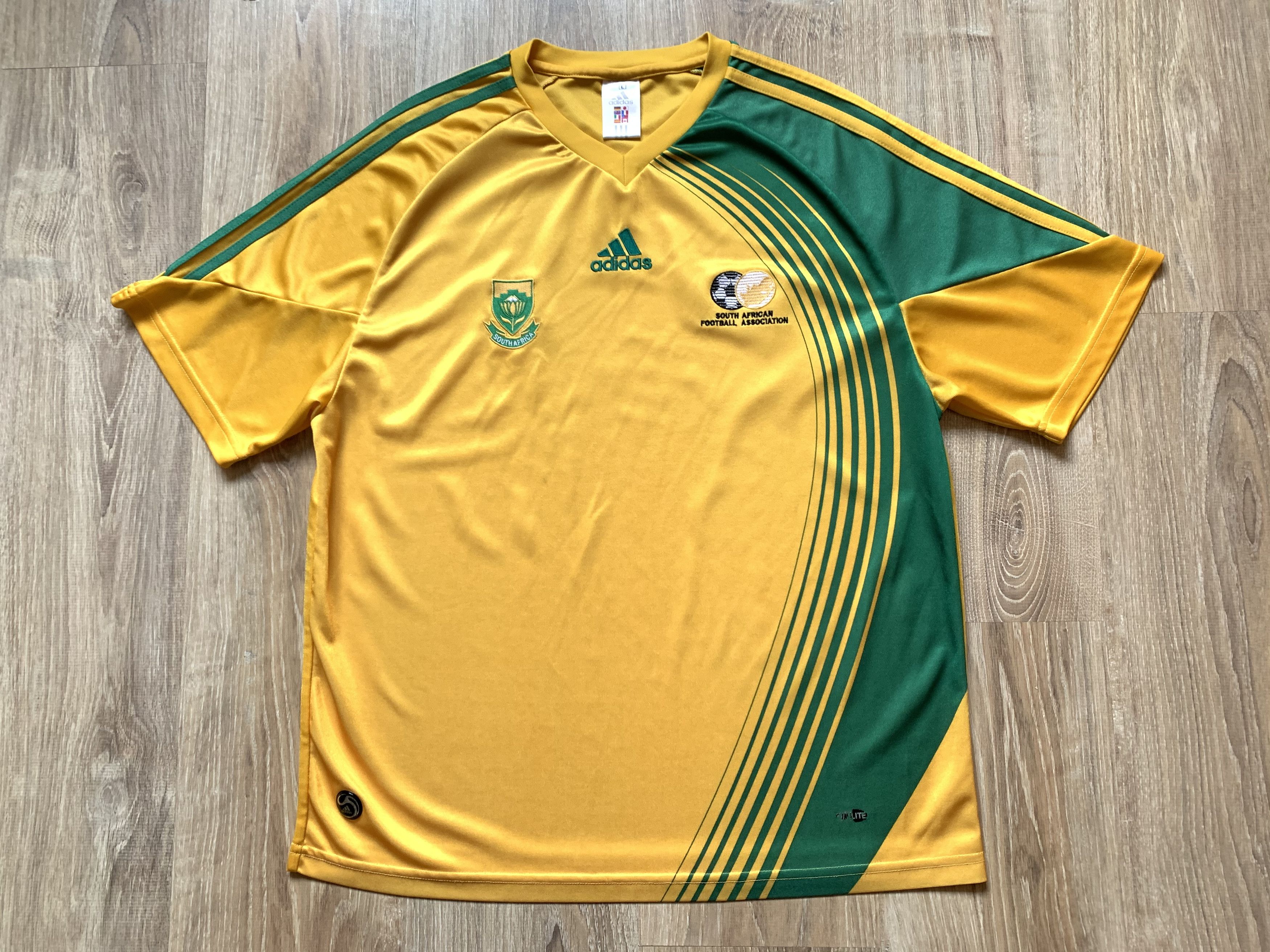Adidas × Vintage Vintage Adidas South Africa Football Team 2007-2009 Size US L / EU 52-54 / 3 - 1 Thumbnail