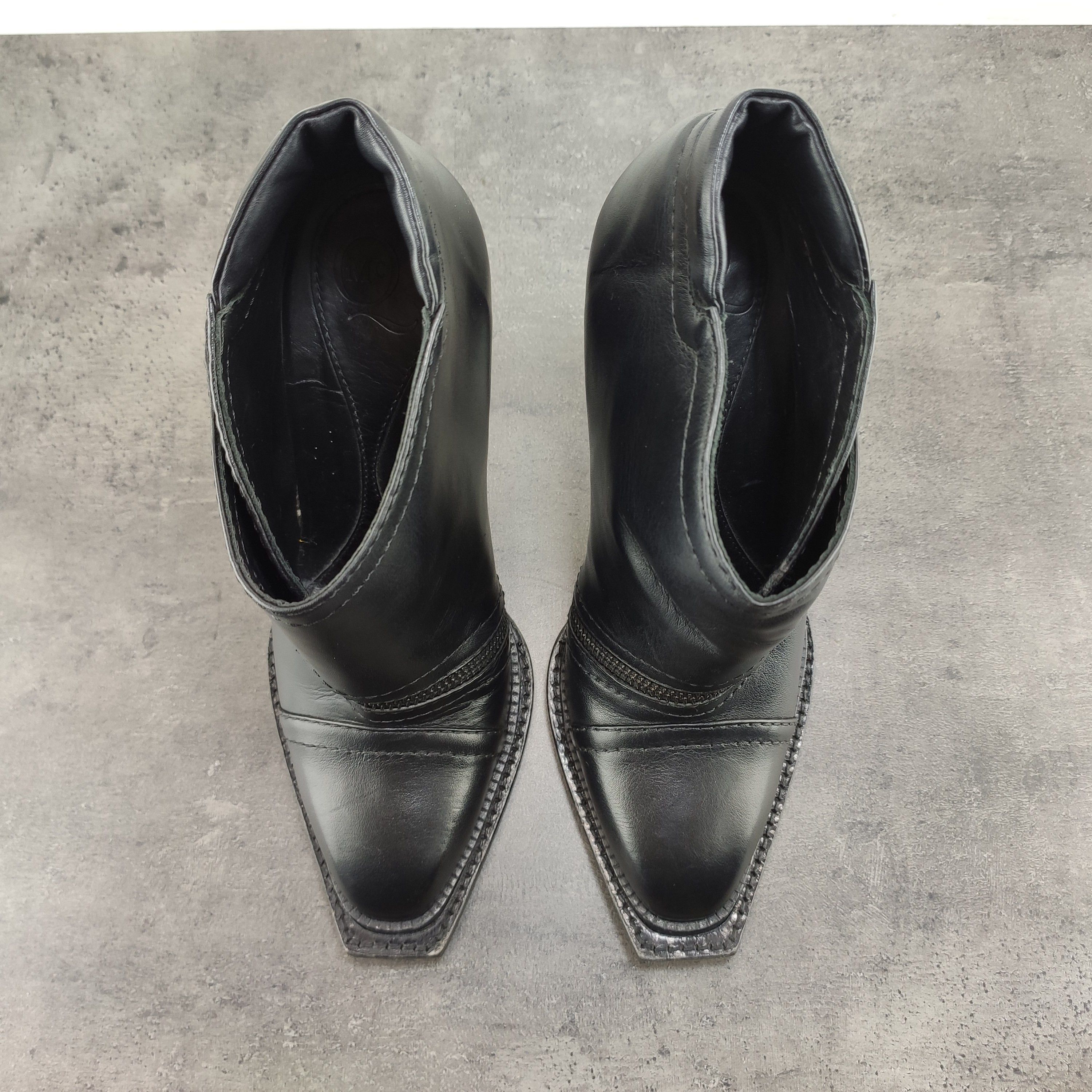 Alexander McQueen Alexander McQueen Black Leather Boots Sz 38 Size US 8 / IT 38 - 10 Thumbnail