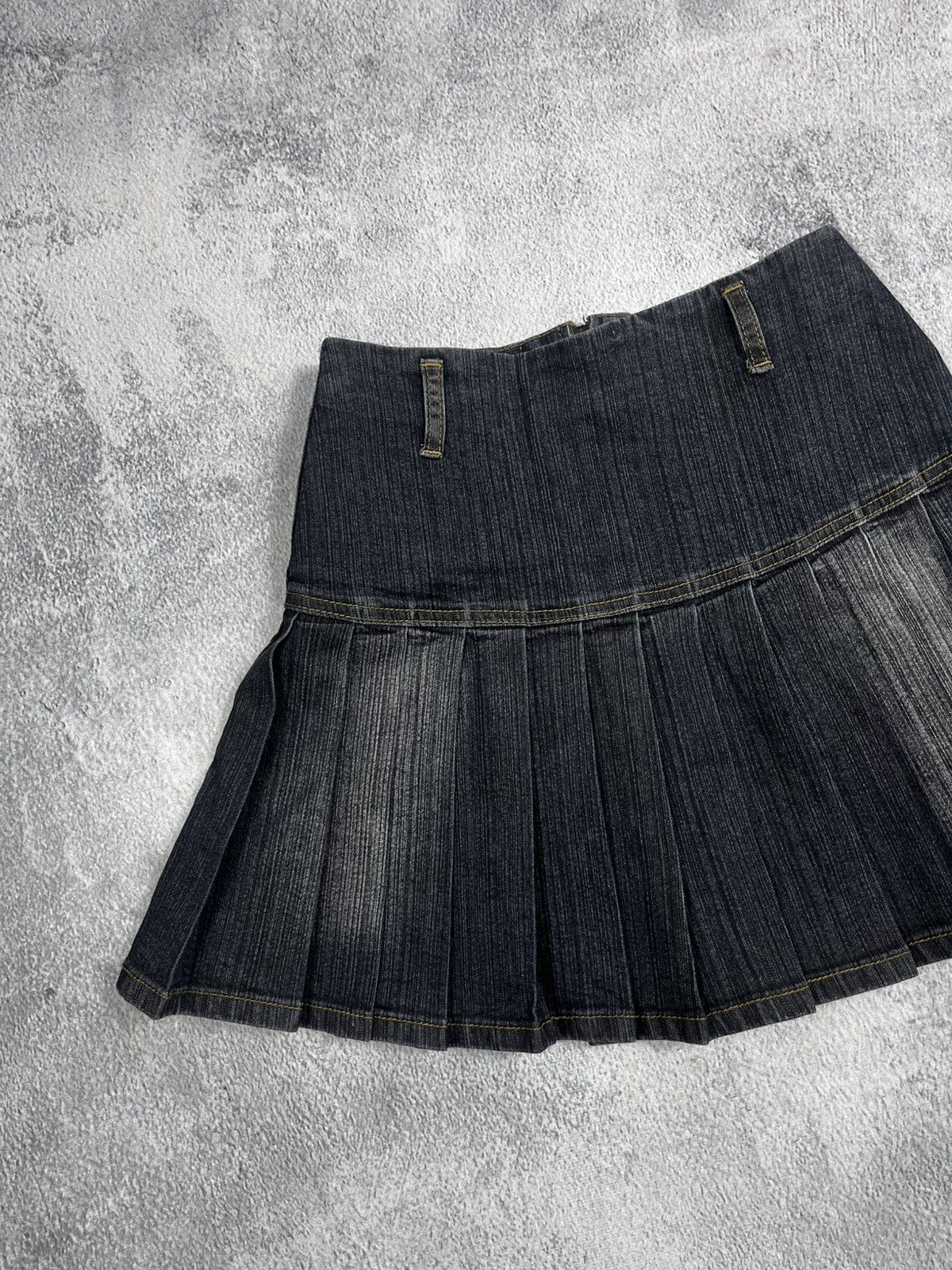 Japanese Brand × Vintage Vintage Y2K denim mini skirt streetwear style size S Size 28" / US 6 / IT 42 - 2 Thumbnail