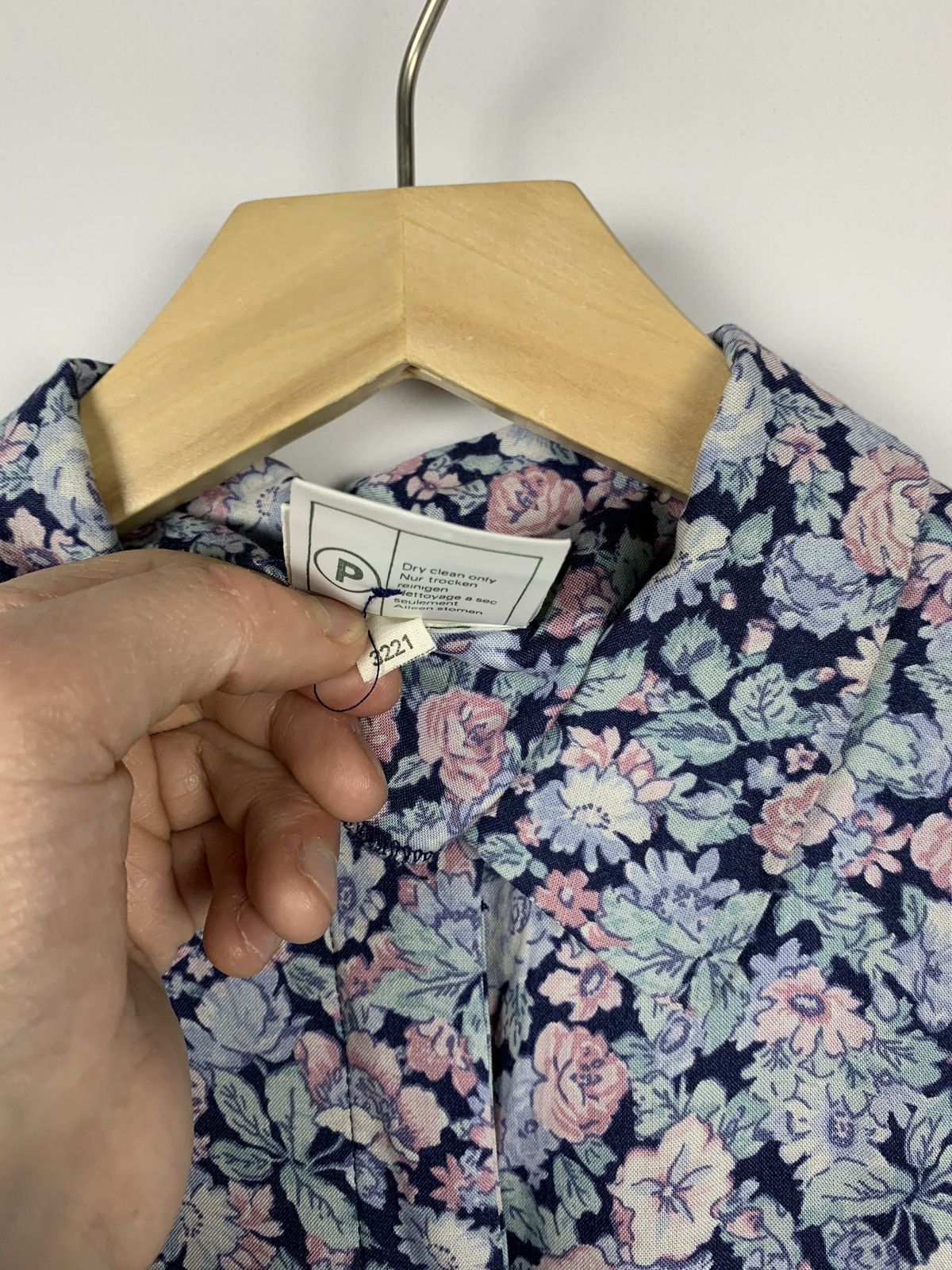 Laura Ashley Vintage Laura Ashley Women's Sz UK 16 Floral Edwardian Dress Size XL / US 12-14 / IT 48-50 - 14 Thumbnail