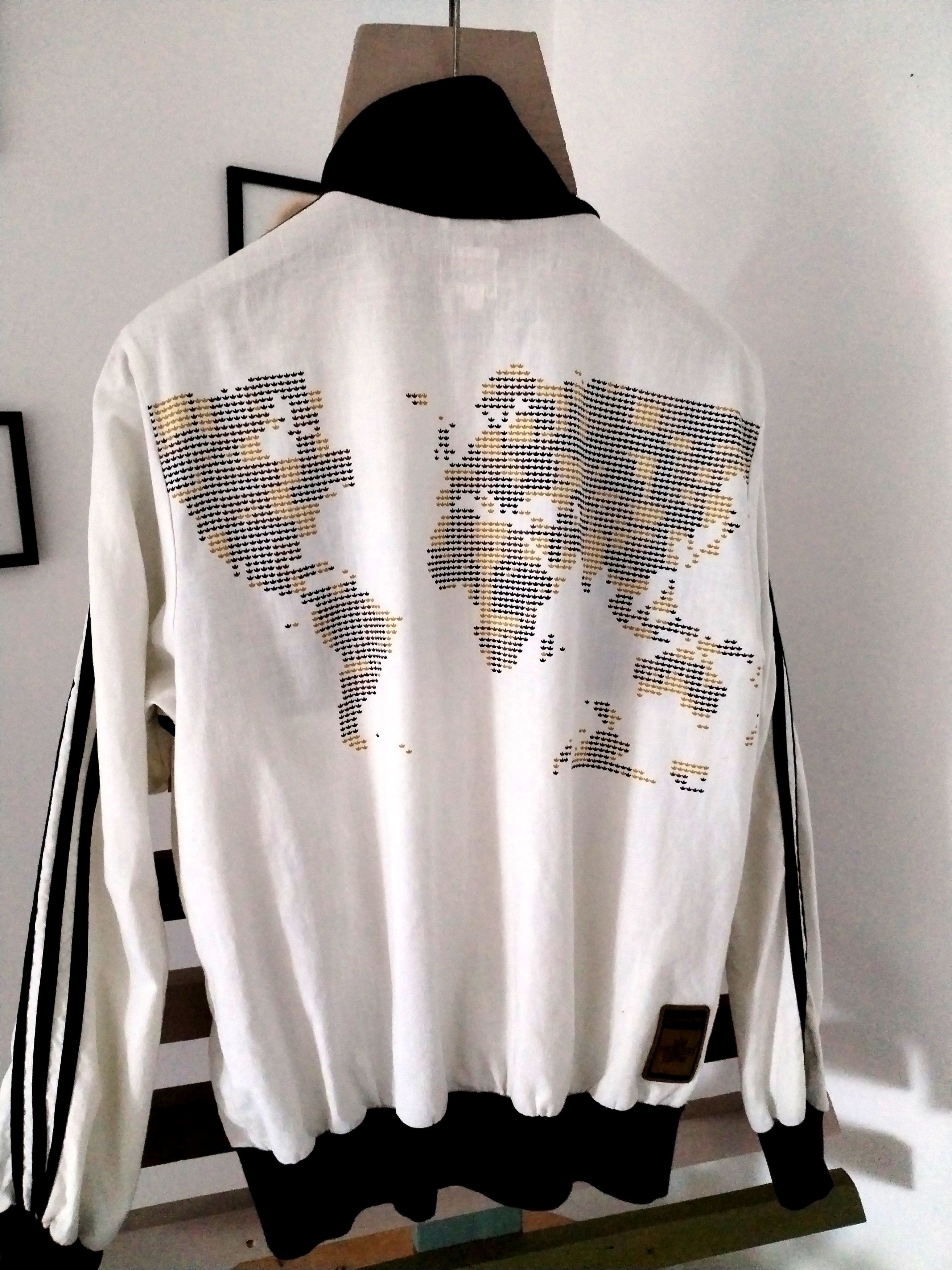 Adidas Édition spéciale limitée Adidas Grun Tracktop Backprint Maps Size US M / EU 48-50 / 2 - 1 Thumbnail