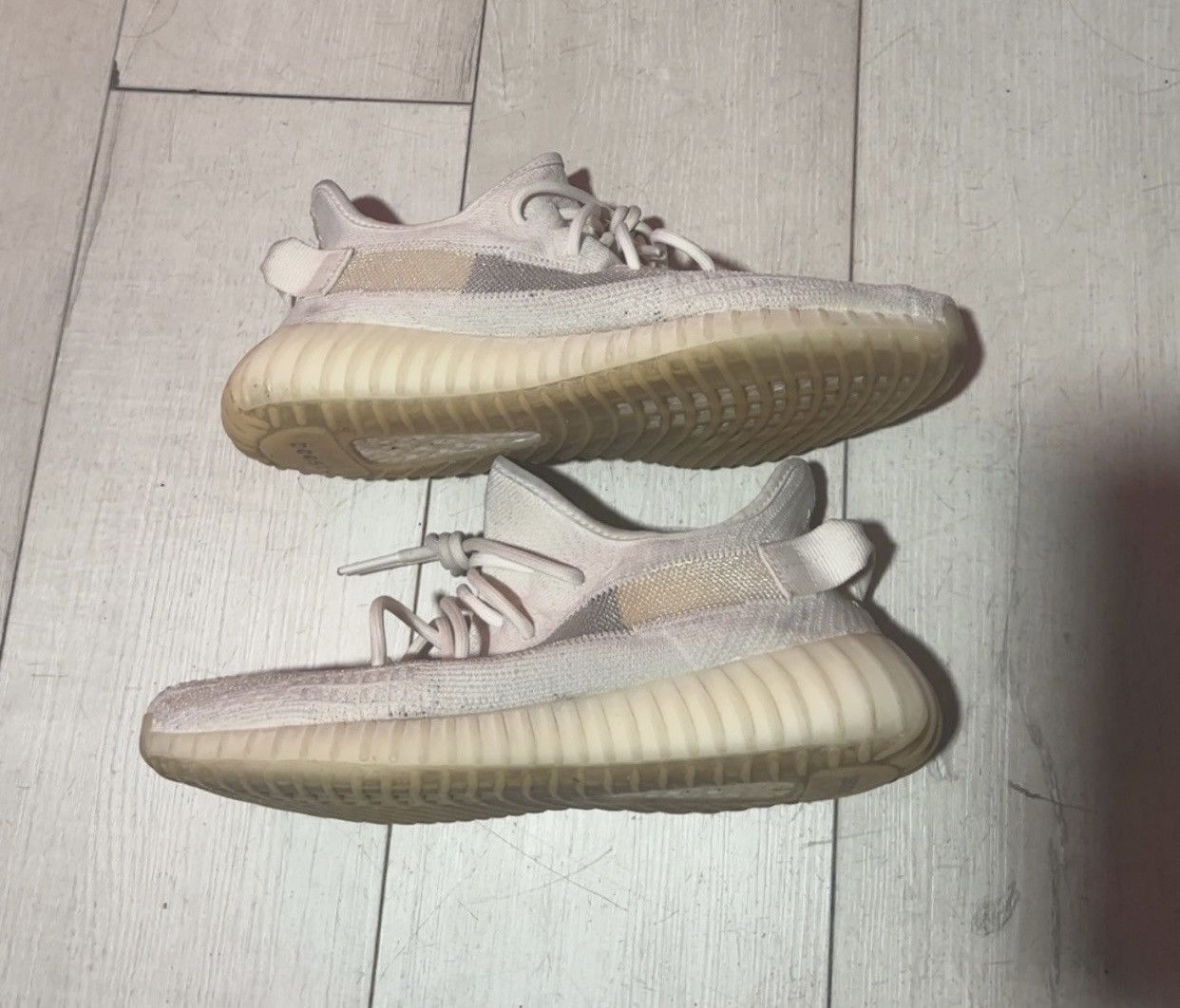 Yeezy v2 Bone