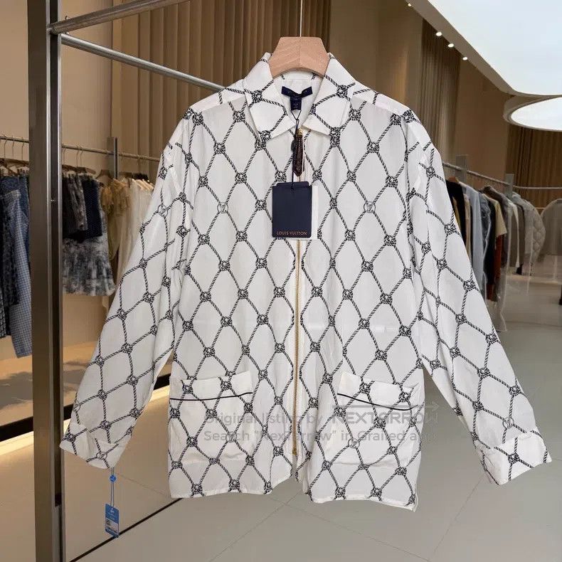 Other Louis Vuitton White chain silk zip jacket Size XS / US 0-2 / IT 36-38 - 1 Thumbnail