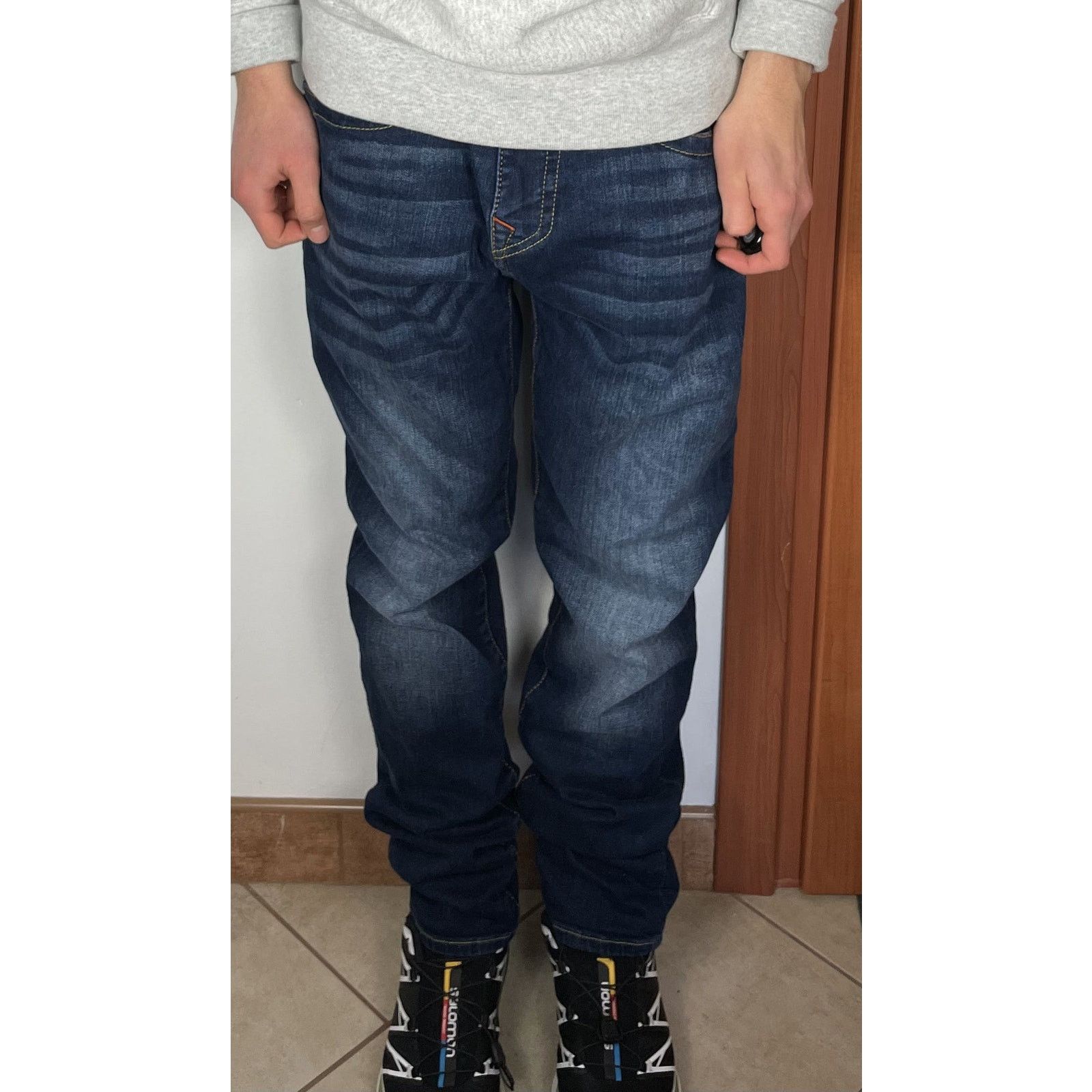 True Religion True Religion Rocco Men's Blue Denim Relaxed Skinny Jeans 32 Size US 32 / EU 48 - 3 Thumbnail