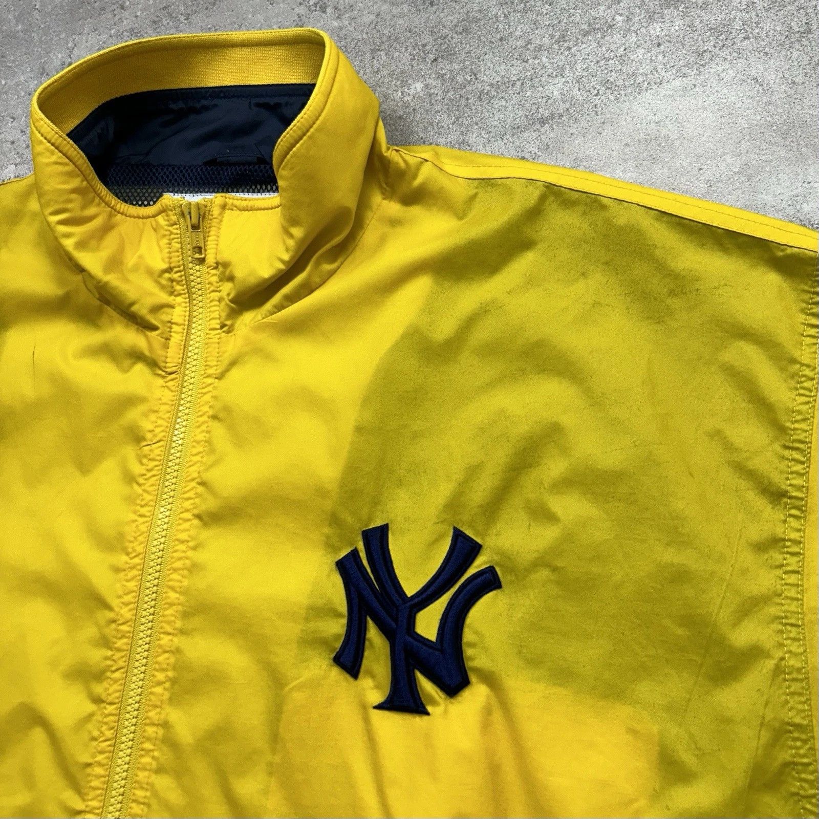 MLB × Vintage NEW YORK YANKEES PRO PLAYER WINDBREAKER JACKET SPELL OUT Size US XL / EU 56 / 4 - 2 Thumbnail